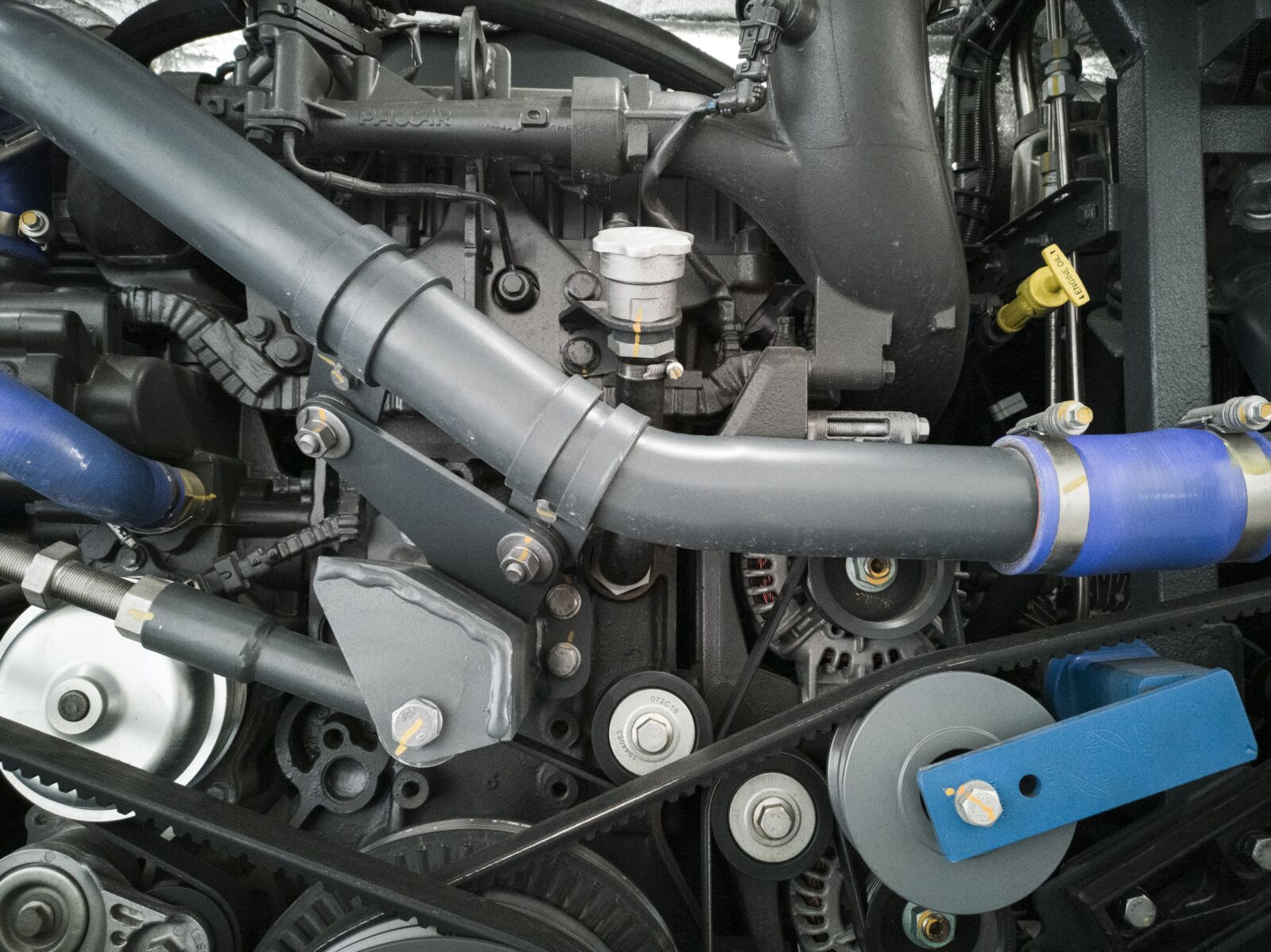 HUAWEI CLT-L09 sample photo. Engine, machine, car photography