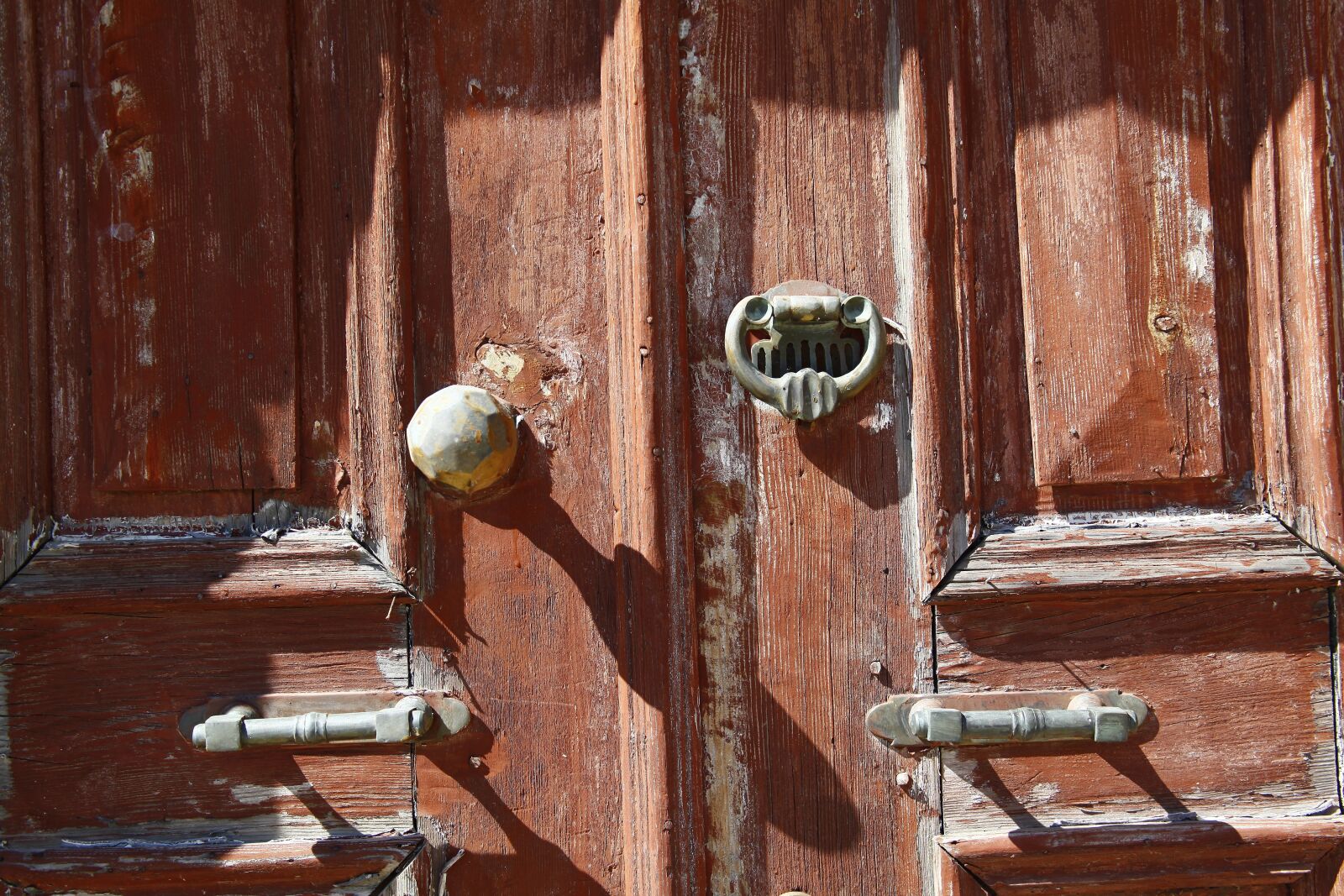 Canon EOS 5D Mark II sample photo. Door, wood, design photography