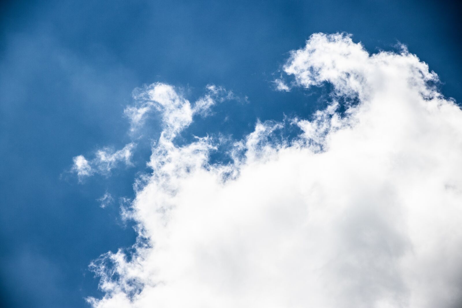 Canon EOS 77D (EOS 9000D / EOS 770D) sample photo. Cloud, clouds, sky photography