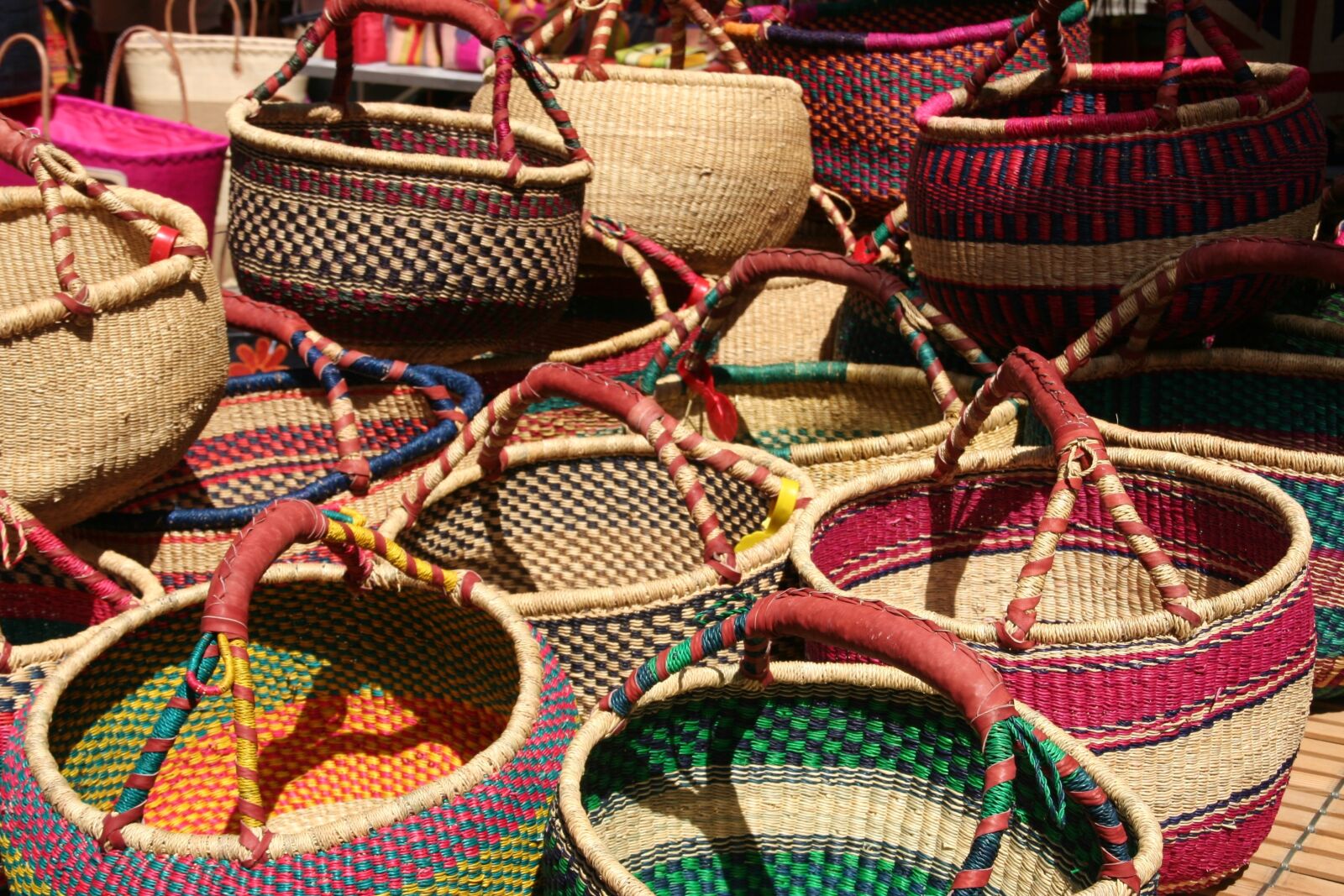 Canon EOS 350D (EOS Digital Rebel XT / EOS Kiss Digital N) sample photo. Basket, wicker, traditional photography