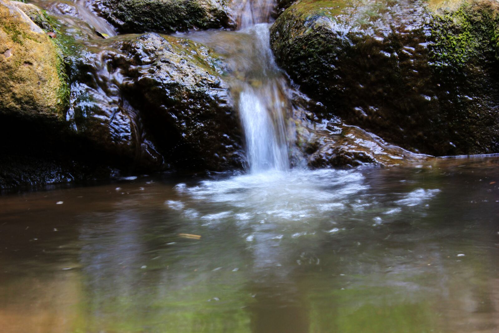 Canon EOS 600D (Rebel EOS T3i / EOS Kiss X5) sample photo. Waterfall photography