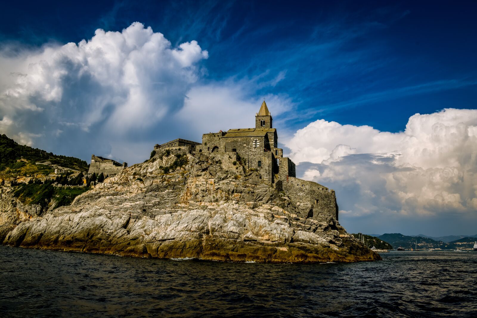 Tamron 28-300mm F3.5-6.3 Di VC PZD sample photo. Cinque terre, porto venere photography