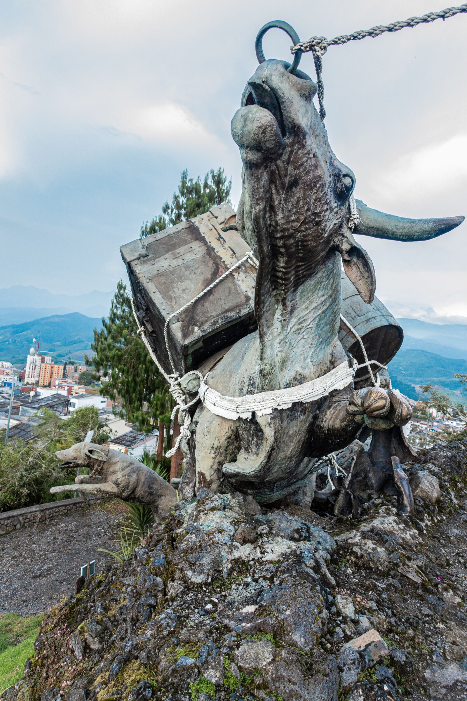 Sony Cyber-shot DSC-RX100 III sample photo. Statues, manizales, colombia photography