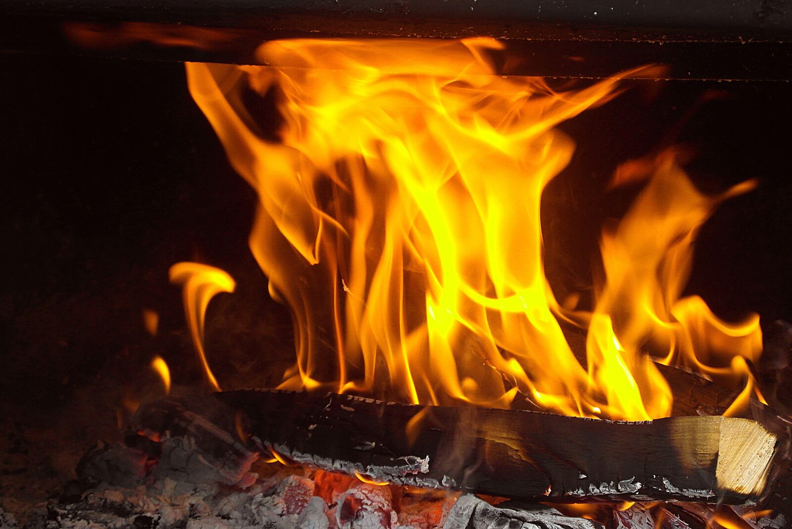 Samsung WB750 sample photo. Fire, the flame, censer photography