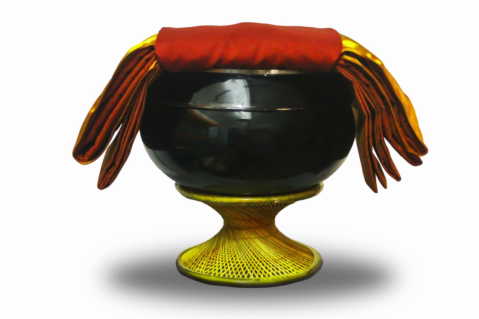 Canon EOS 1100D (EOS Rebel T3 / EOS Kiss X50) sample photo. Bowl and robes, theravada photography