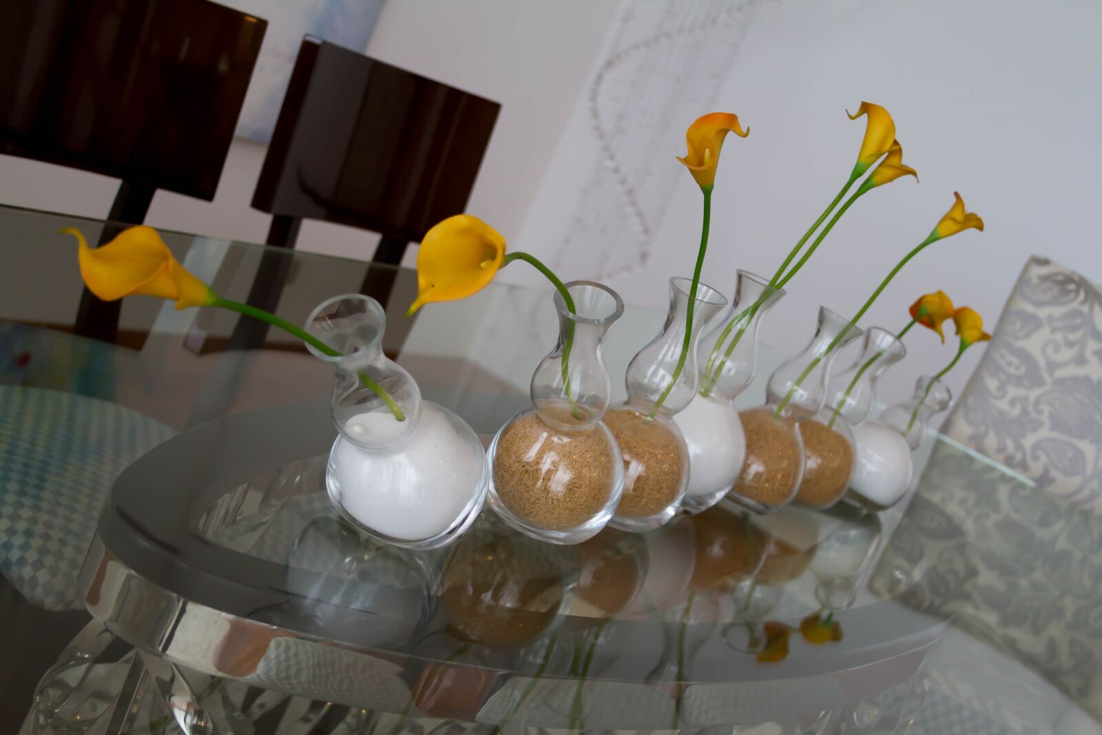 Canon EF 28-135mm F3.5-5.6 IS USM sample photo. Flowers, table, center photography