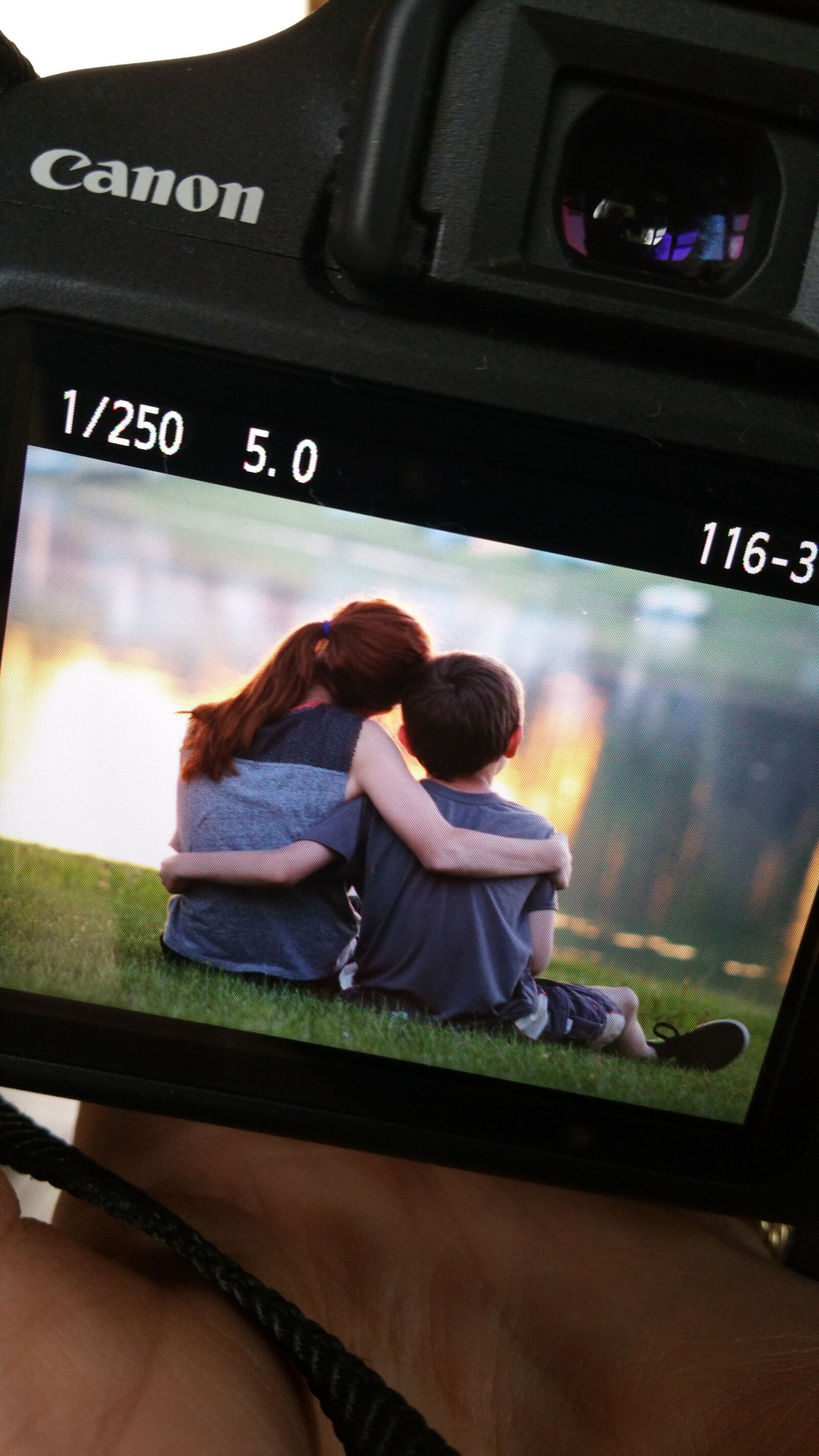Samsung Galaxy Note4 sample photo. Love, brother, sister photography