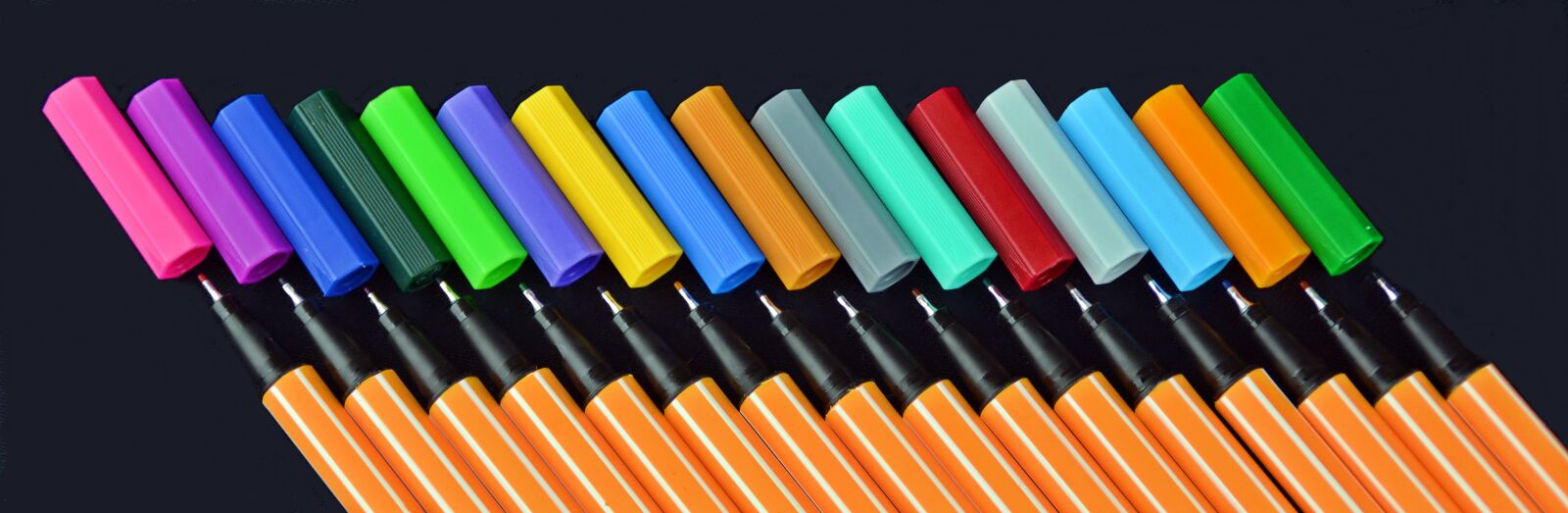 Nikon D5200 sample photo. Pens, stabilo, color photography