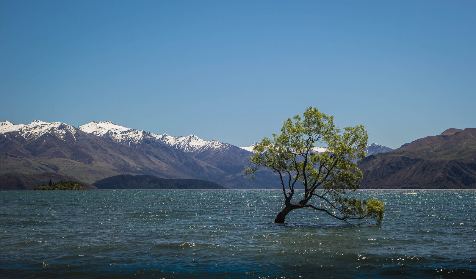 Canon EF-S 17-55mm F2.8 IS USM sample photo. Lake, mountains, new, zealand photography