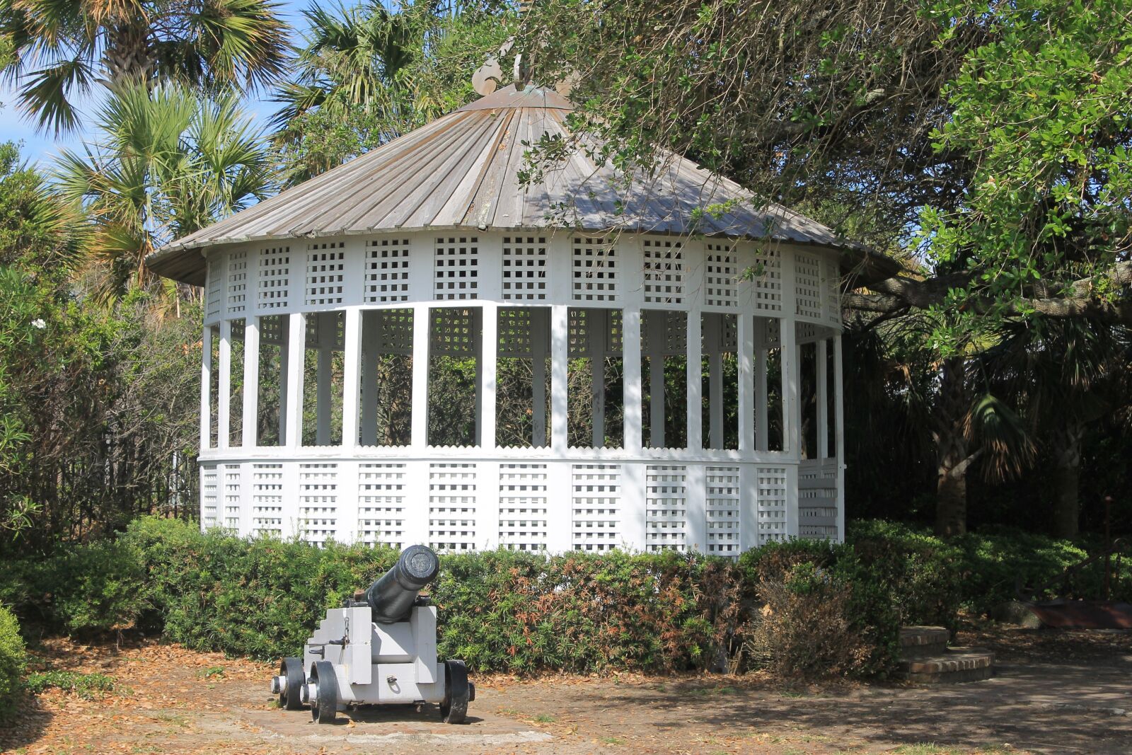 Canon EOS 1100D (EOS Rebel T3 / EOS Kiss X50) sample photo. History, gazebo, tourism photography
