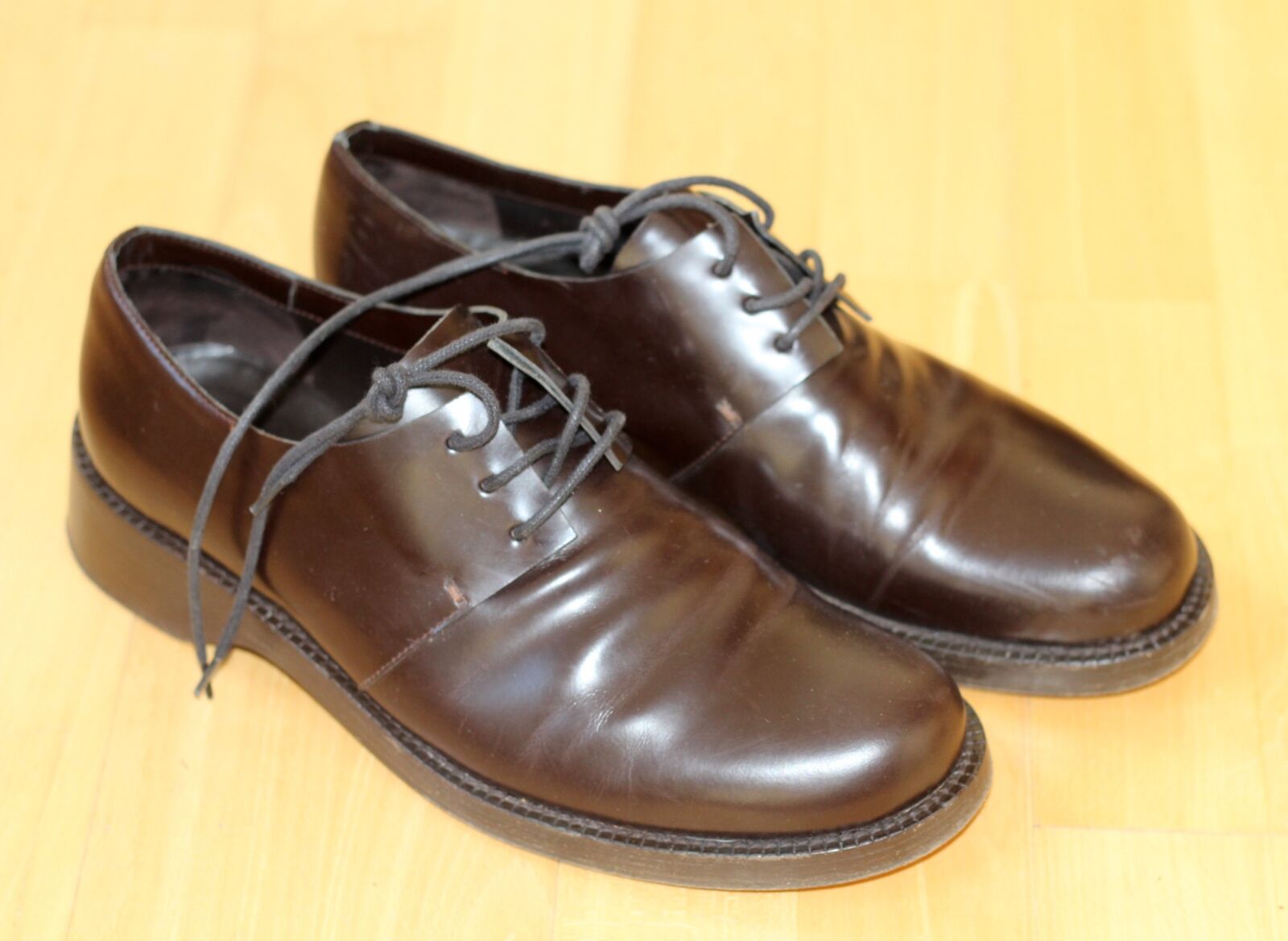 Canon EOS 700D (EOS Rebel T5i / EOS Kiss X7i) + Canon EF 50mm F1.8 II sample photo. Shoes, fashion, men's fashion photography