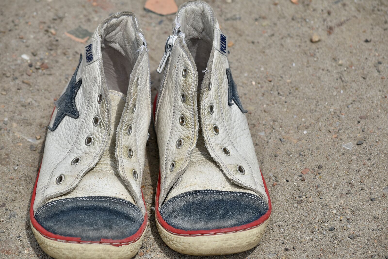 Nikon D5500 sample photo. Footwear, shoes, leather, sneakers photography