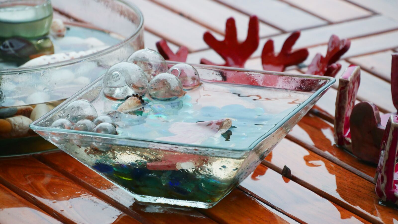 Panasonic DMC-G70 sample photo. Rain, terrace, table photography