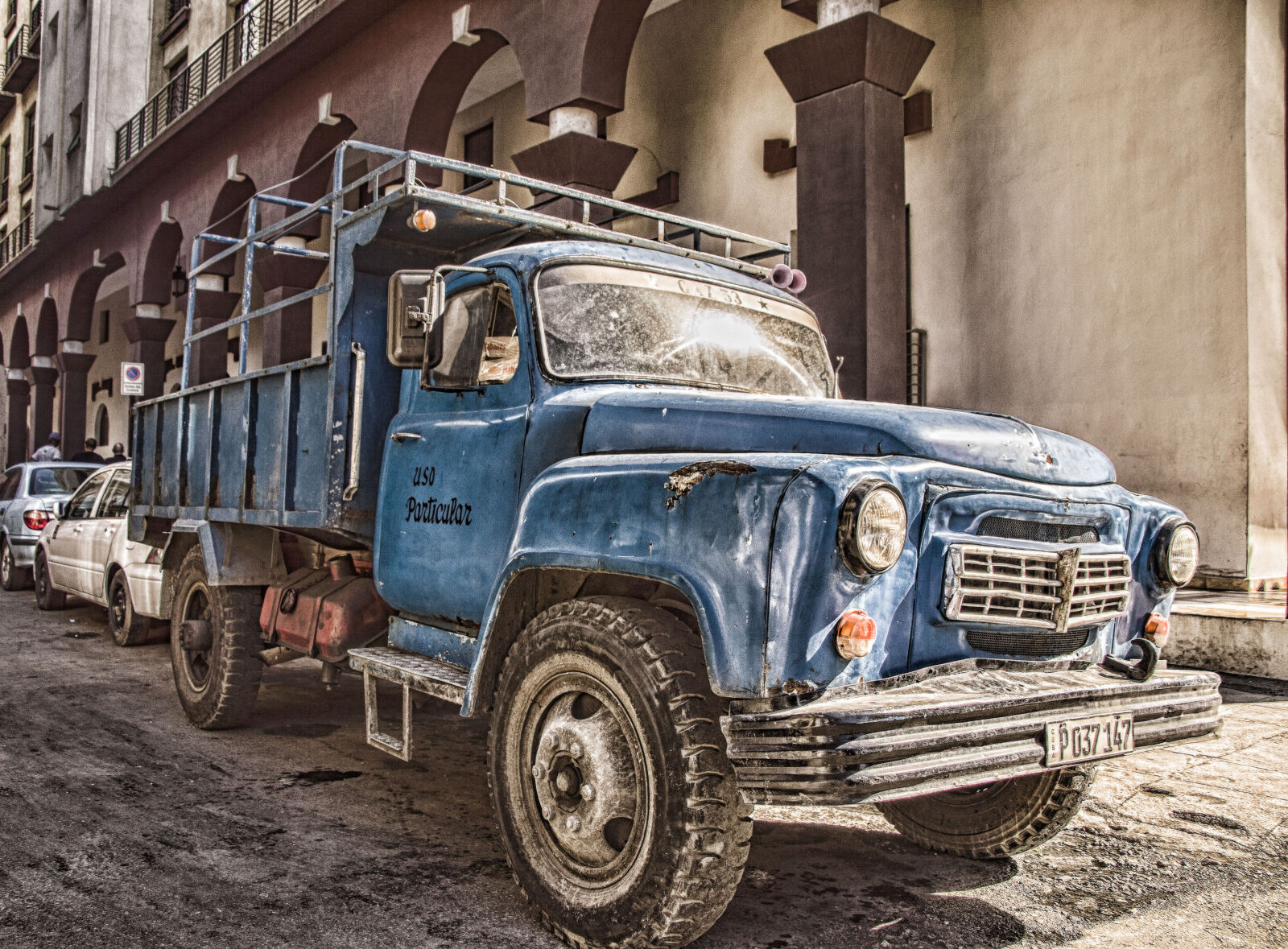 Nikon D3200 sample photo. Blue, truck, cuba, lorry photography