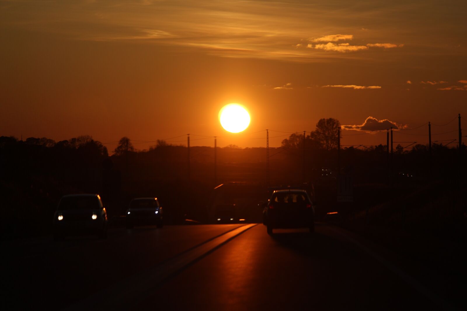 Canon EF-S 55-250mm F4-5.6 IS STM sample photo. Sunset, highway, auto photography