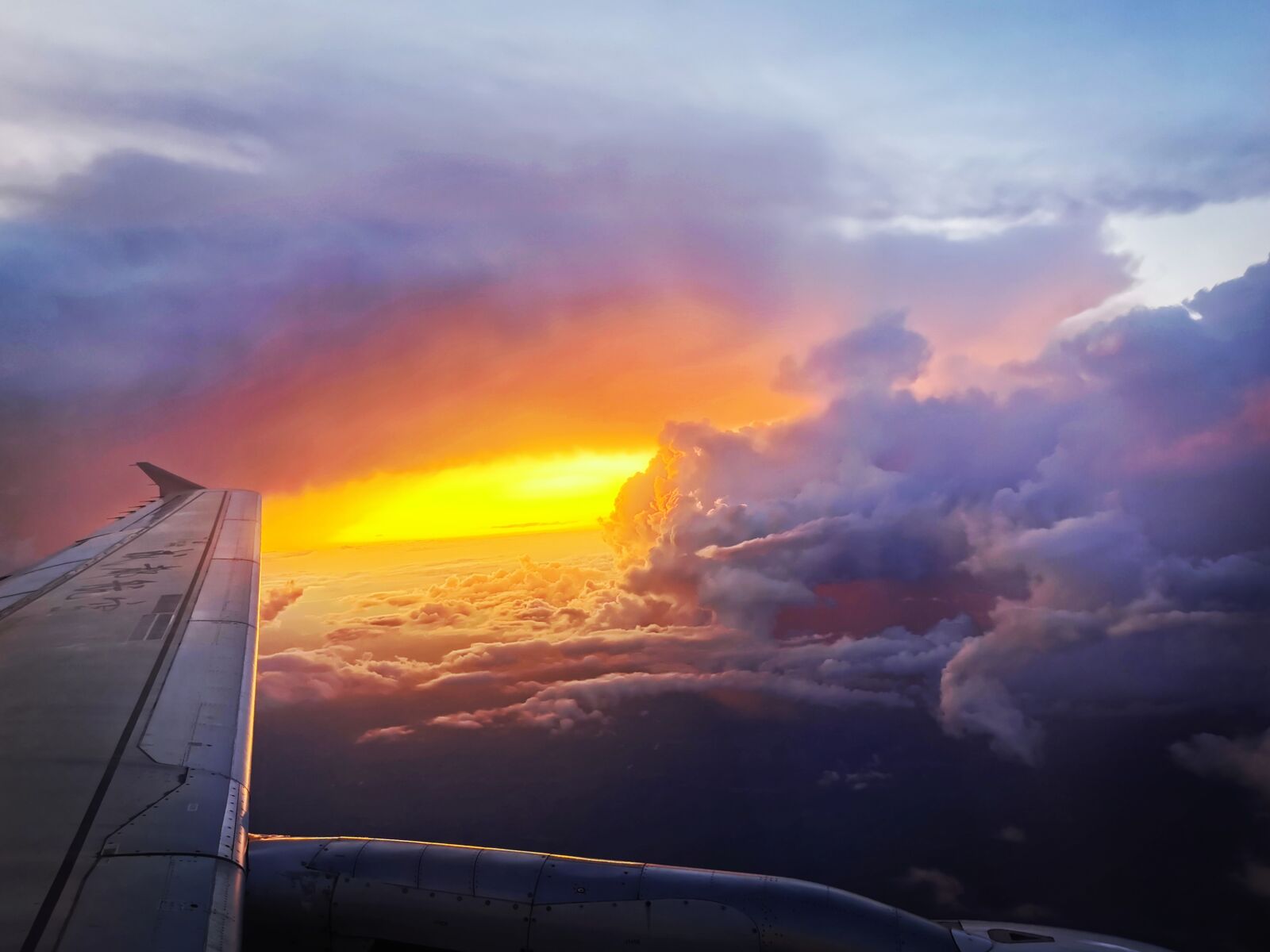 HUAWEI P30 Pro sample photo. Aircraft, sunset, cloud photography
