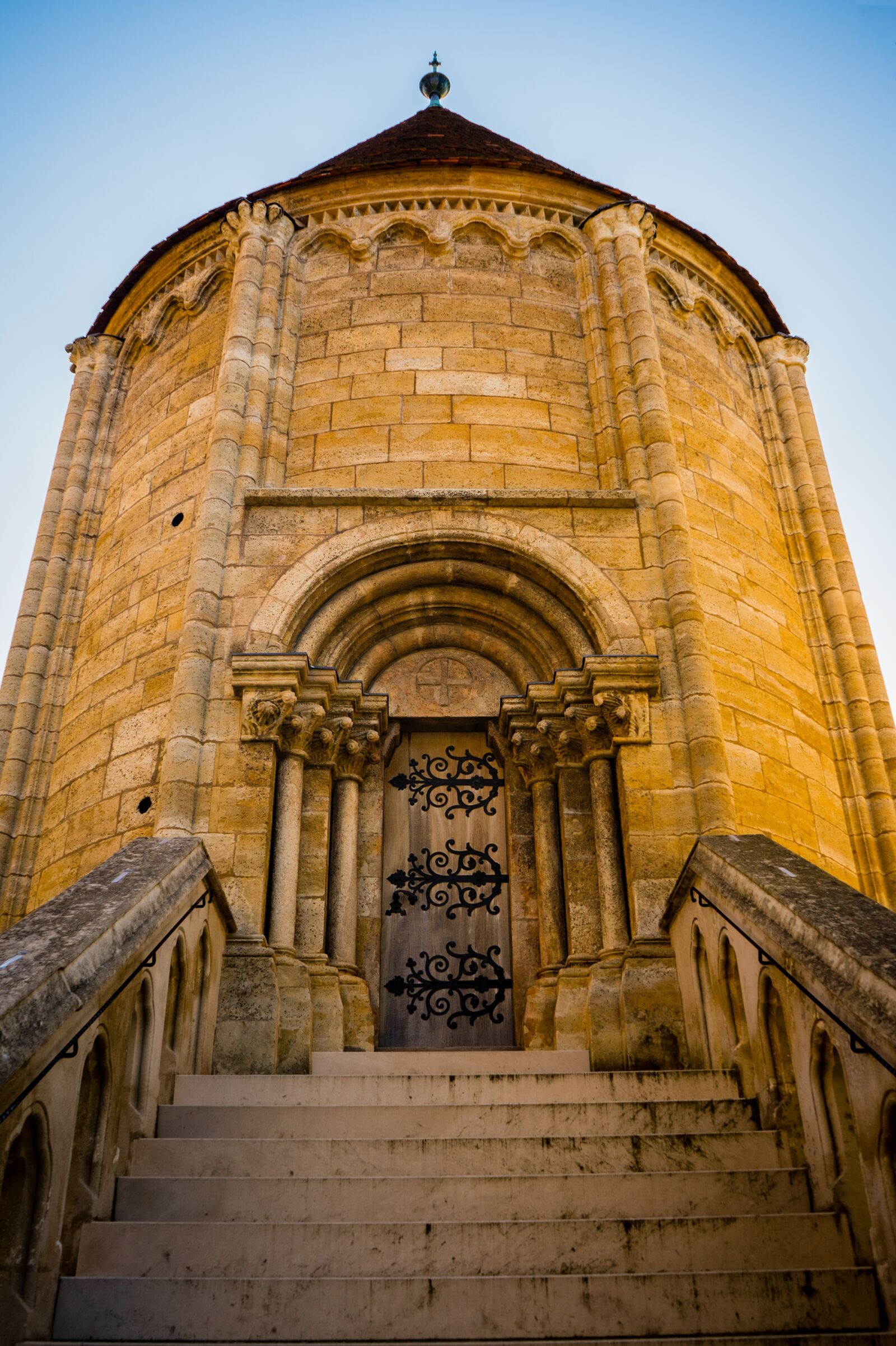 Sony a7 II + Sony FE 28-70mm F3.5-5.6 OSS sample photo. Tower, church, architecture photography