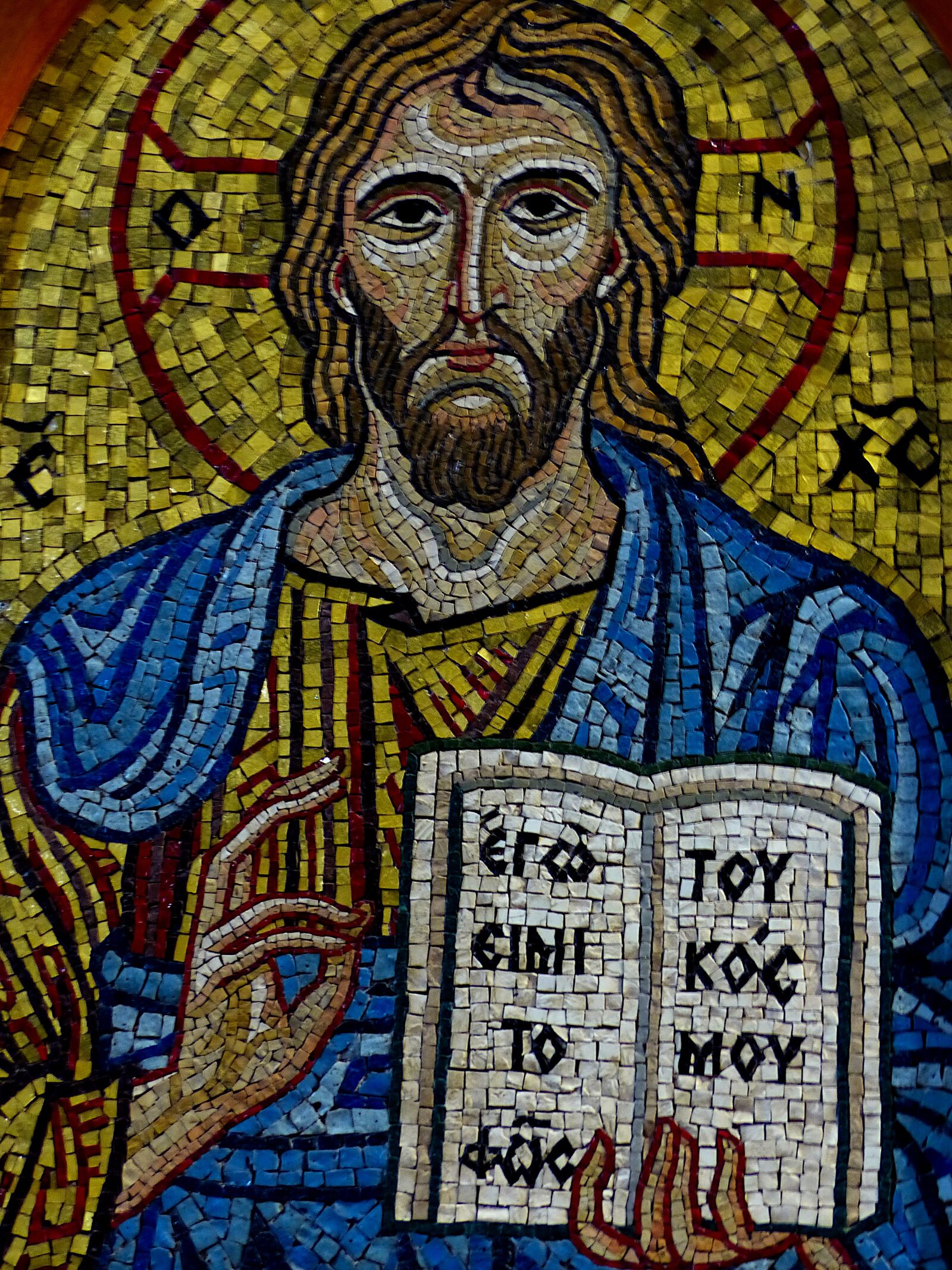 Panasonic Lumix DMC-FZ200 sample photo. Religion, icon, symbol photography