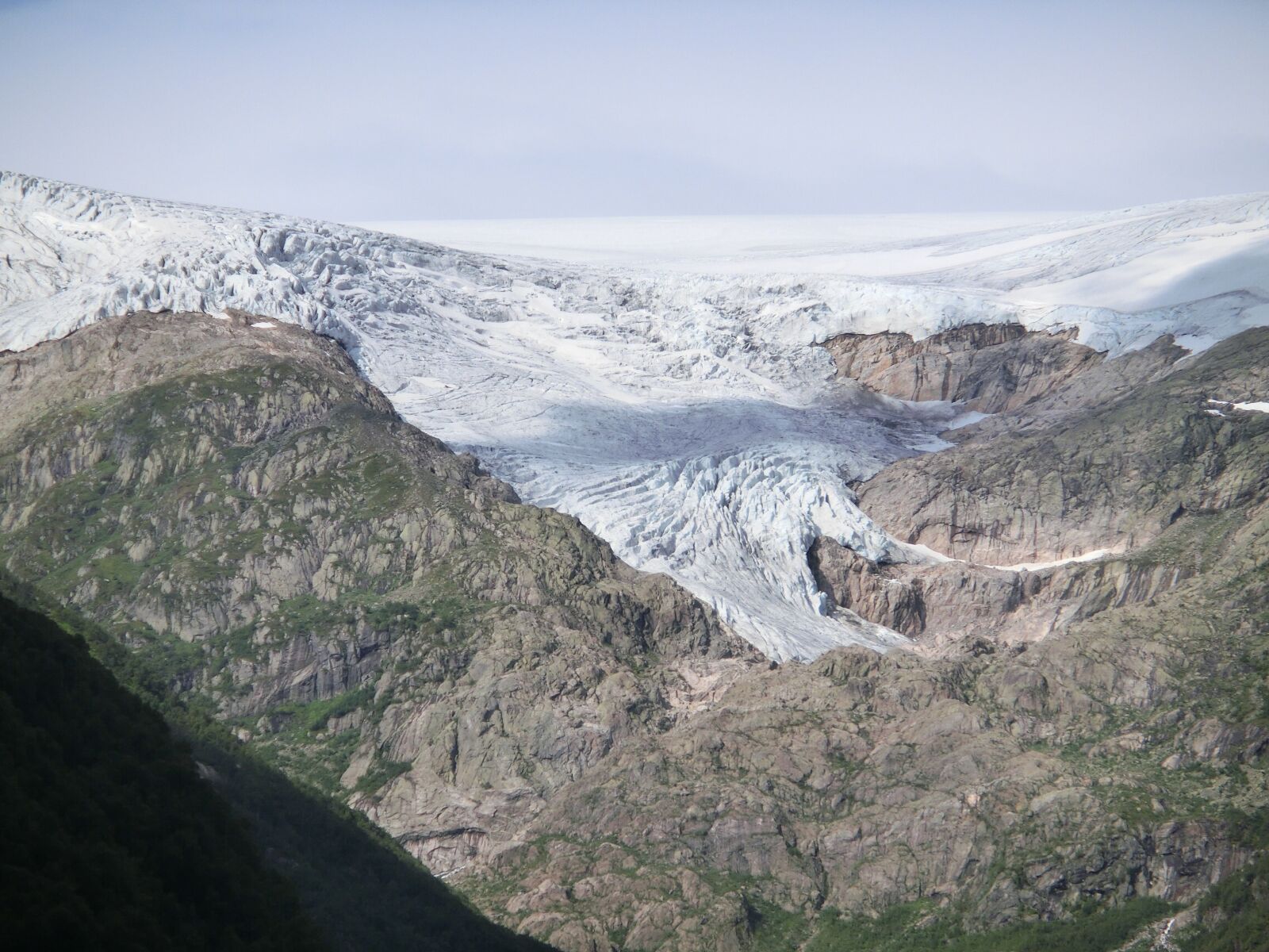 CASIO EX-ZR200 sample photo. Glacier, rock, ice photography