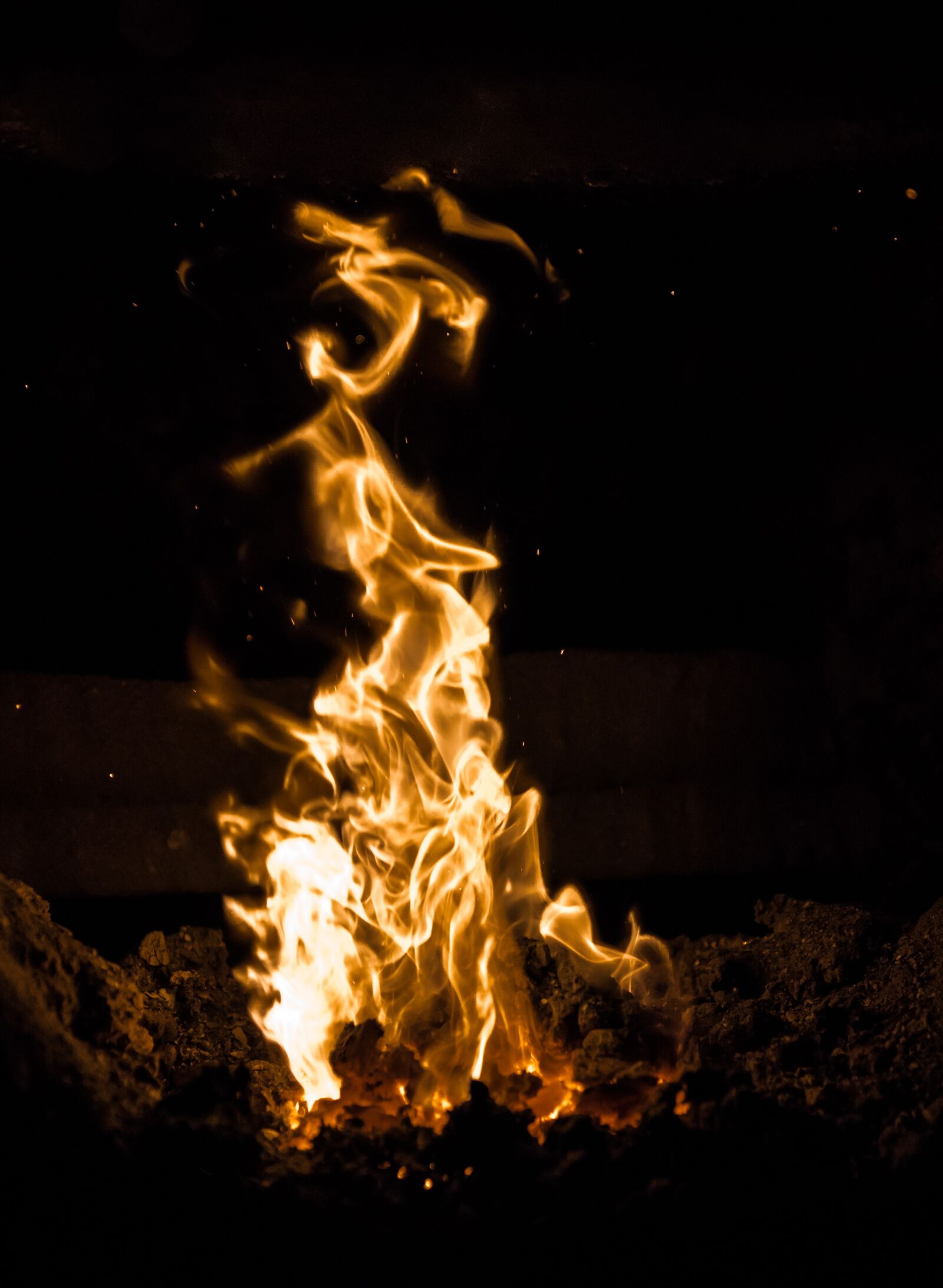 Sony DT 16-50mm F2.8 SSM sample photo. Coal, fire, furnace photography