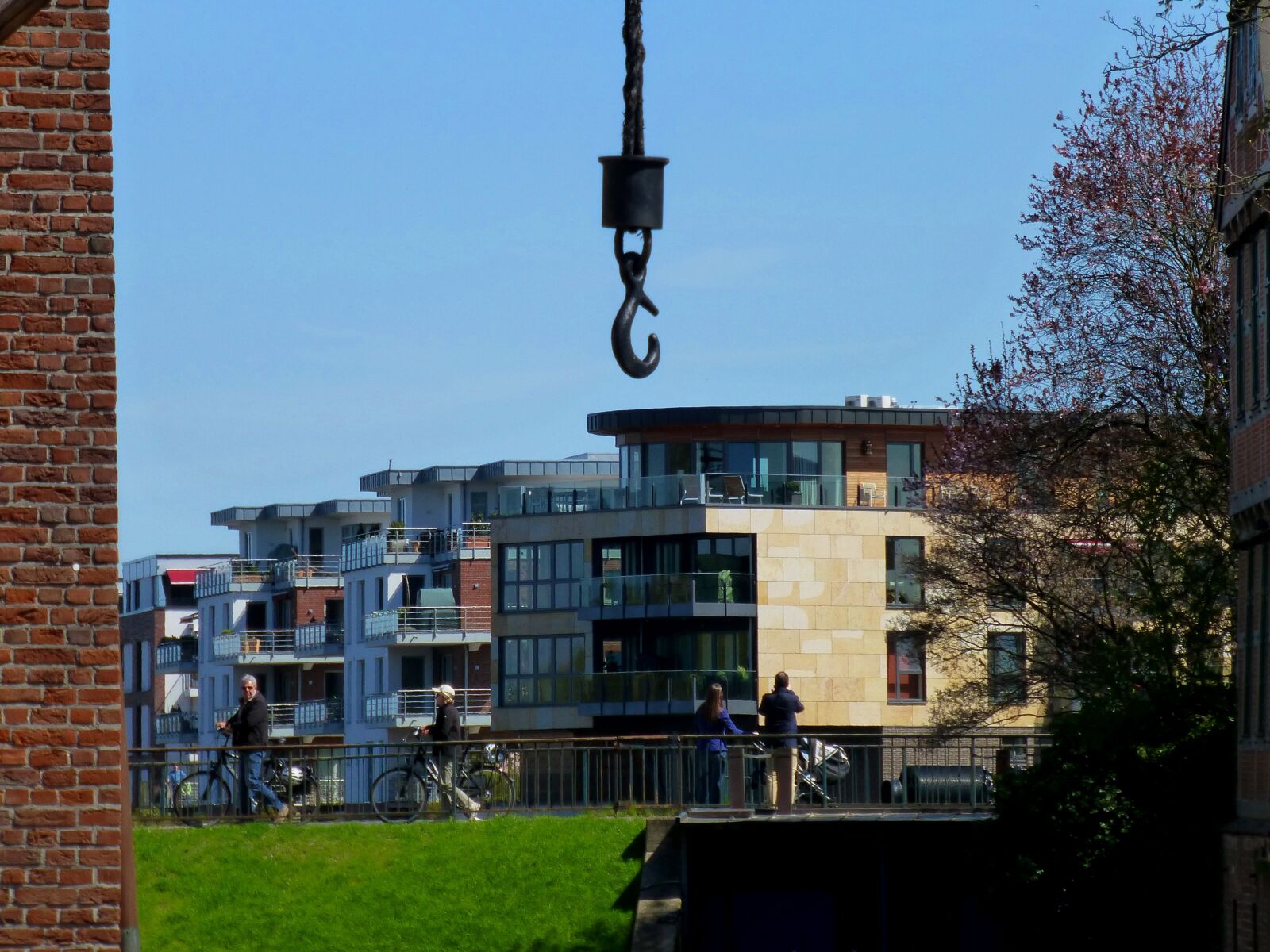 Panasonic DMC-TZ31 sample photo. Hanseatic city, stade, mood photography