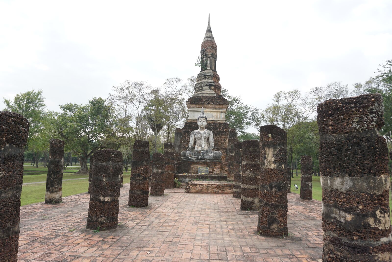 Sony E 16-50mm F3.5-5.6 PZ OSS sample photo. Temple, old city, sukhothai photography