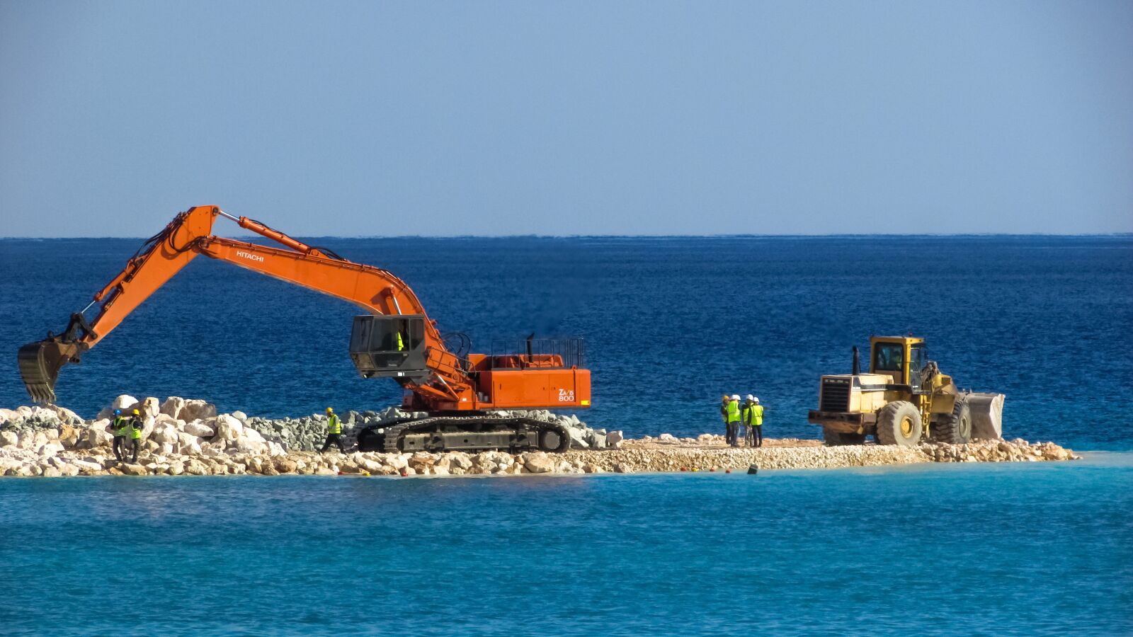 Canon PowerShot SX400 IS sample photo. Excavator, bulldozer, vehicle photography