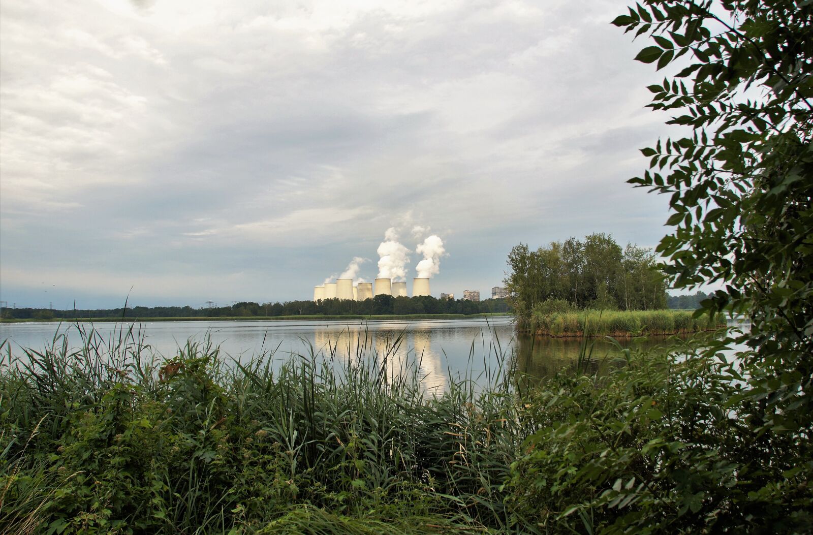 Sony SLT-A58 sample photo. Power station, chimneys, smoke photography