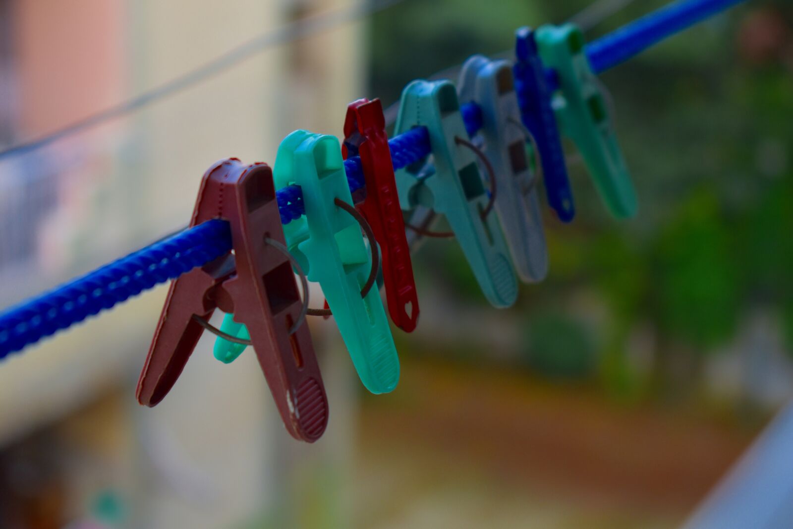 Nikon D5600 sample photo. Clothespins, tweezers, array of photography