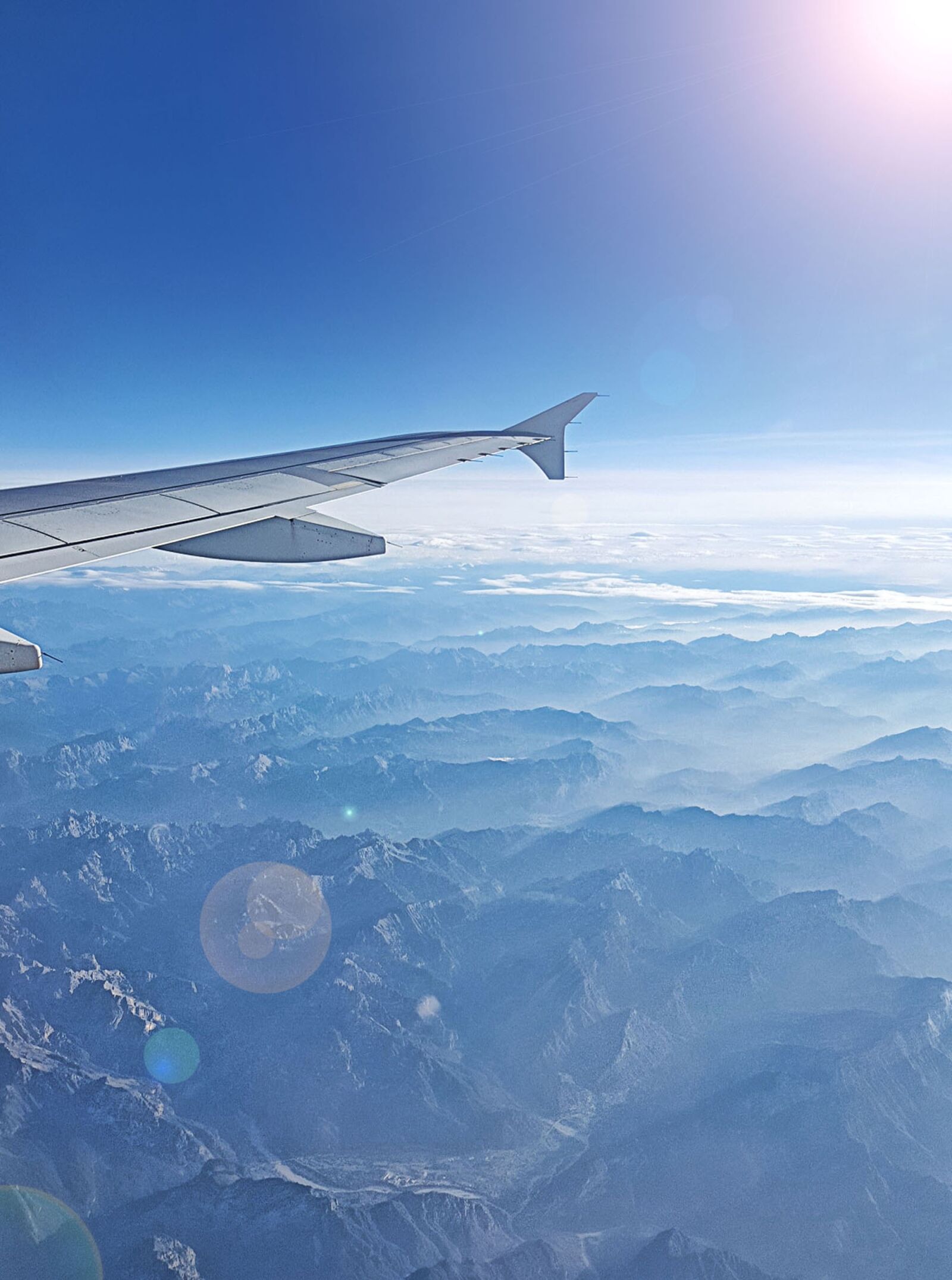 Samsung Galaxy S6 sample photo. Aircraft, clouds, sky photography