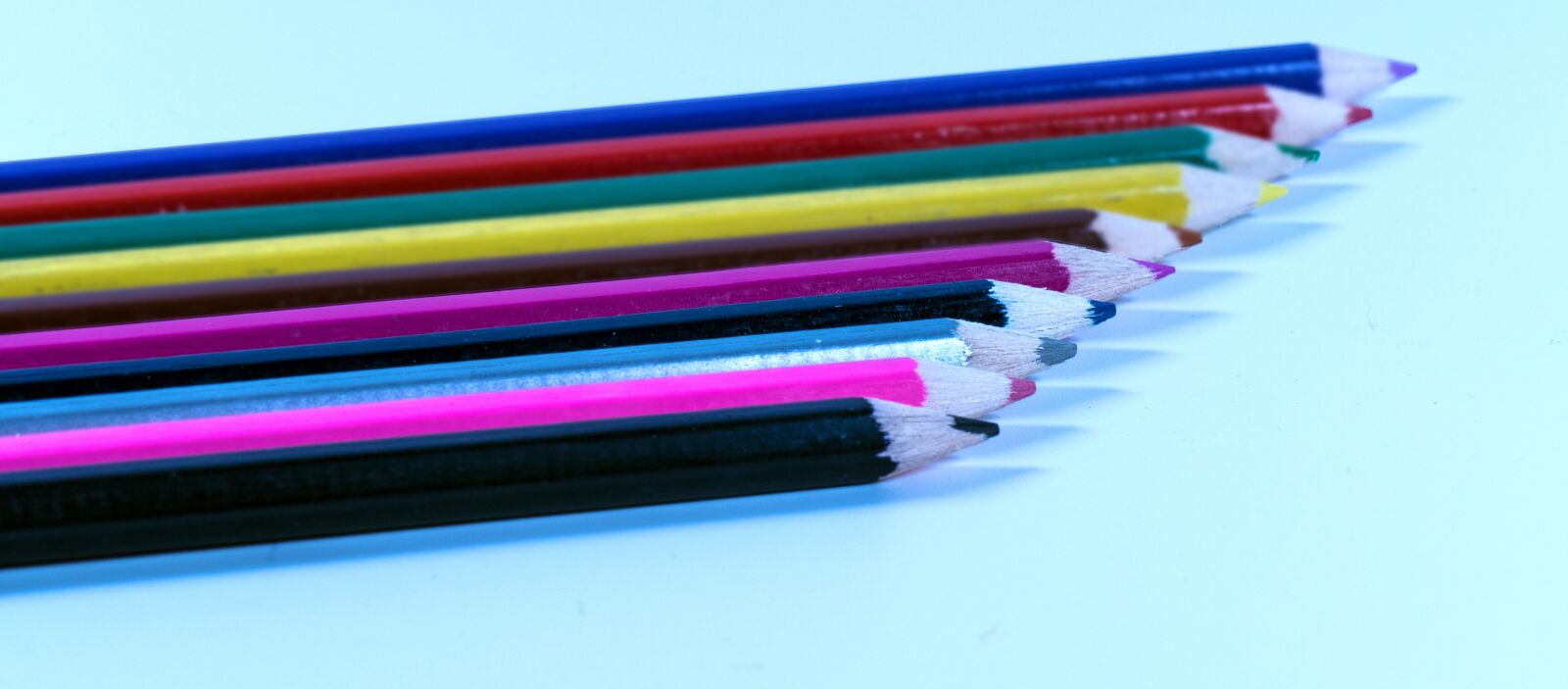 Panasonic Lumix DMC-FZ1000 sample photo. Pens, colored pencils, colorful photography