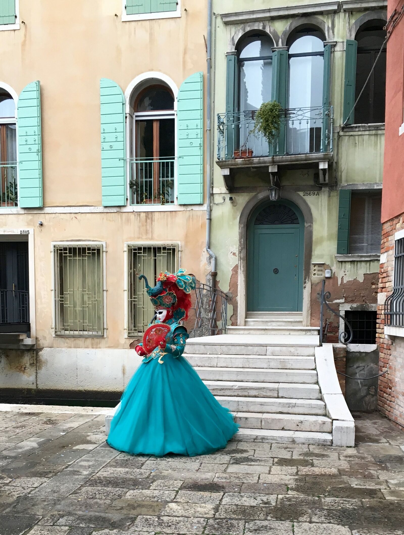 Apple iPhone 6s sample photo. Costume, turquoise, venice photography