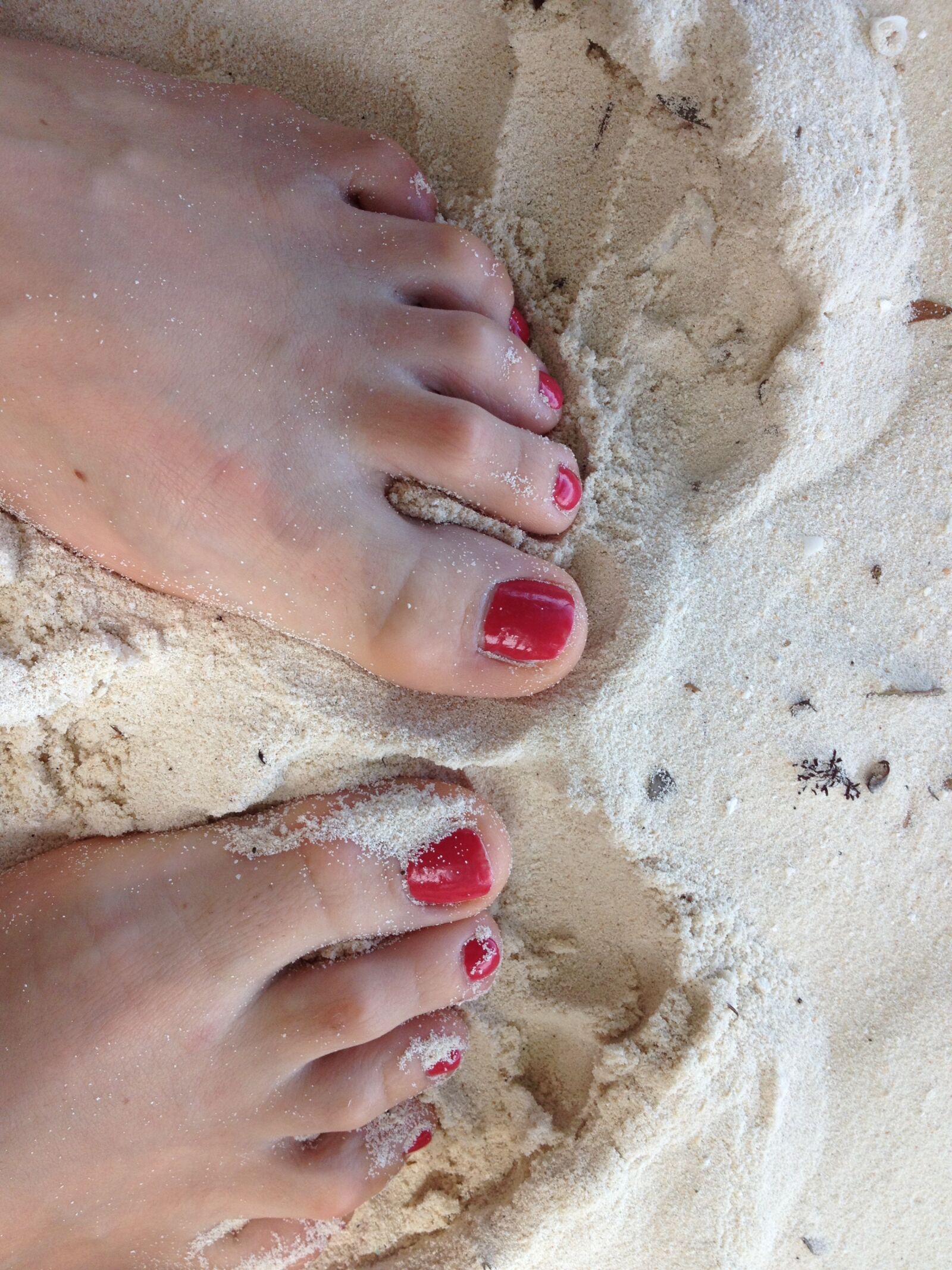 Apple iPhone 4S sample photo. Feet, nail varnish, red photography