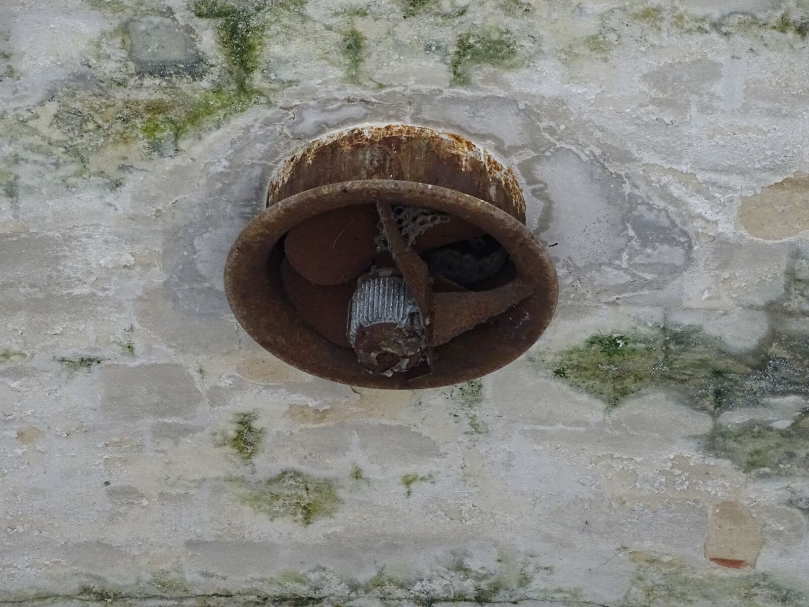 Sony Cyber-shot DSC-HX350 sample photo. Fan, rust, old photography