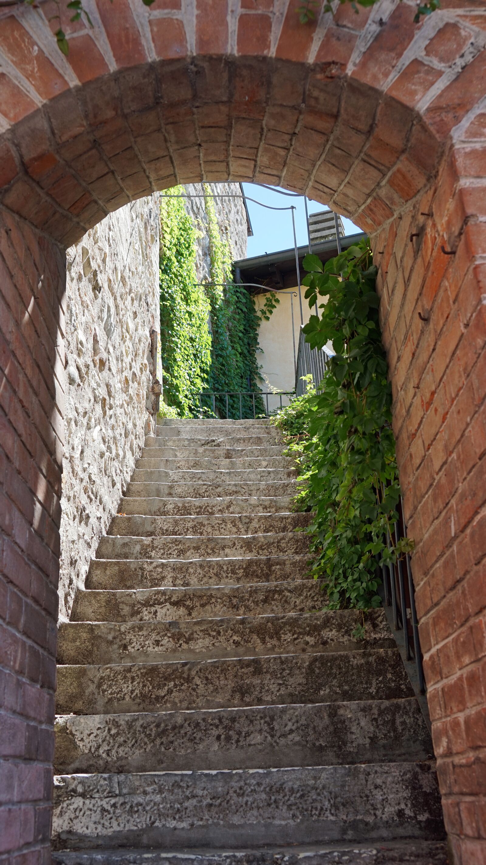 Sony FE 24-240mm F3.5-6.3 OSS sample photo. Stairs, sirmione, garda photography