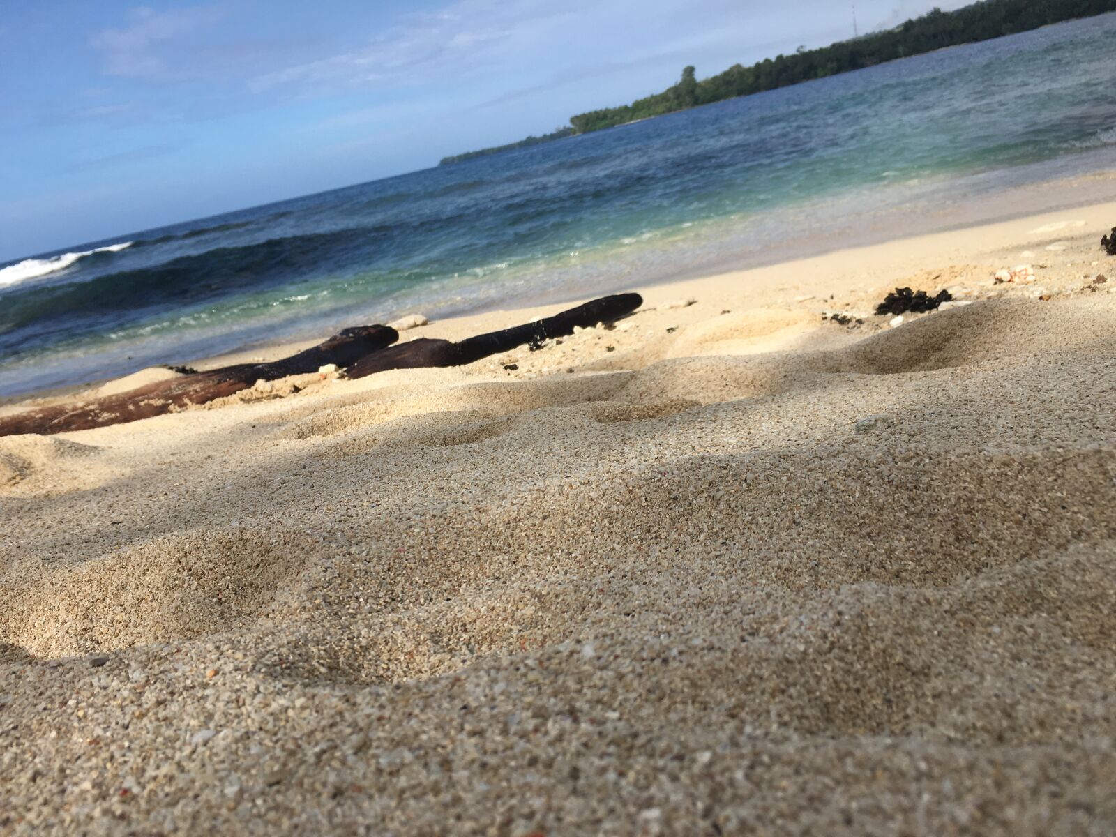 iPhone 6s back camera 4.15mm f/2.2 sample photo. Beach, madang, prency, rai photography