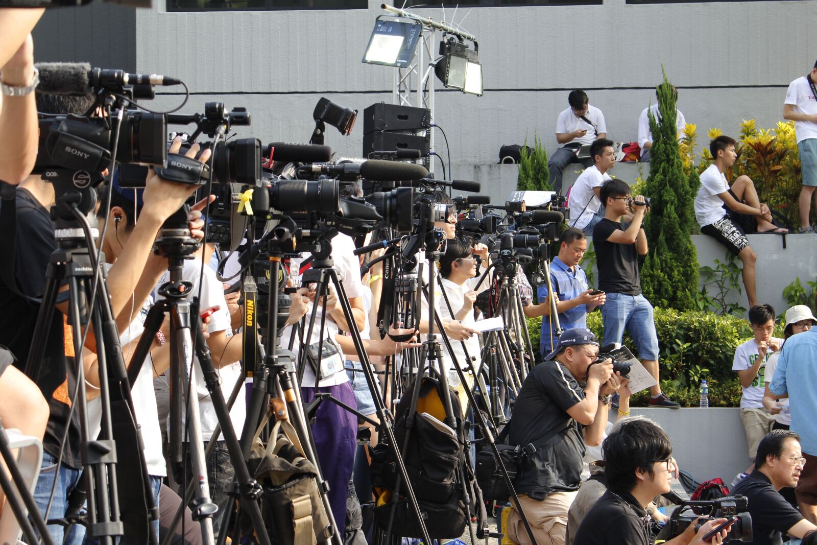 Canon EOS M sample photo. Hongkong, media, camera photography