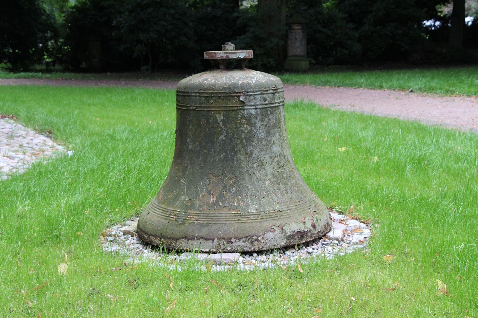 Canon EOS 650D (EOS Rebel T4i / EOS Kiss X6i) sample photo. Church bell, bell, ring photography