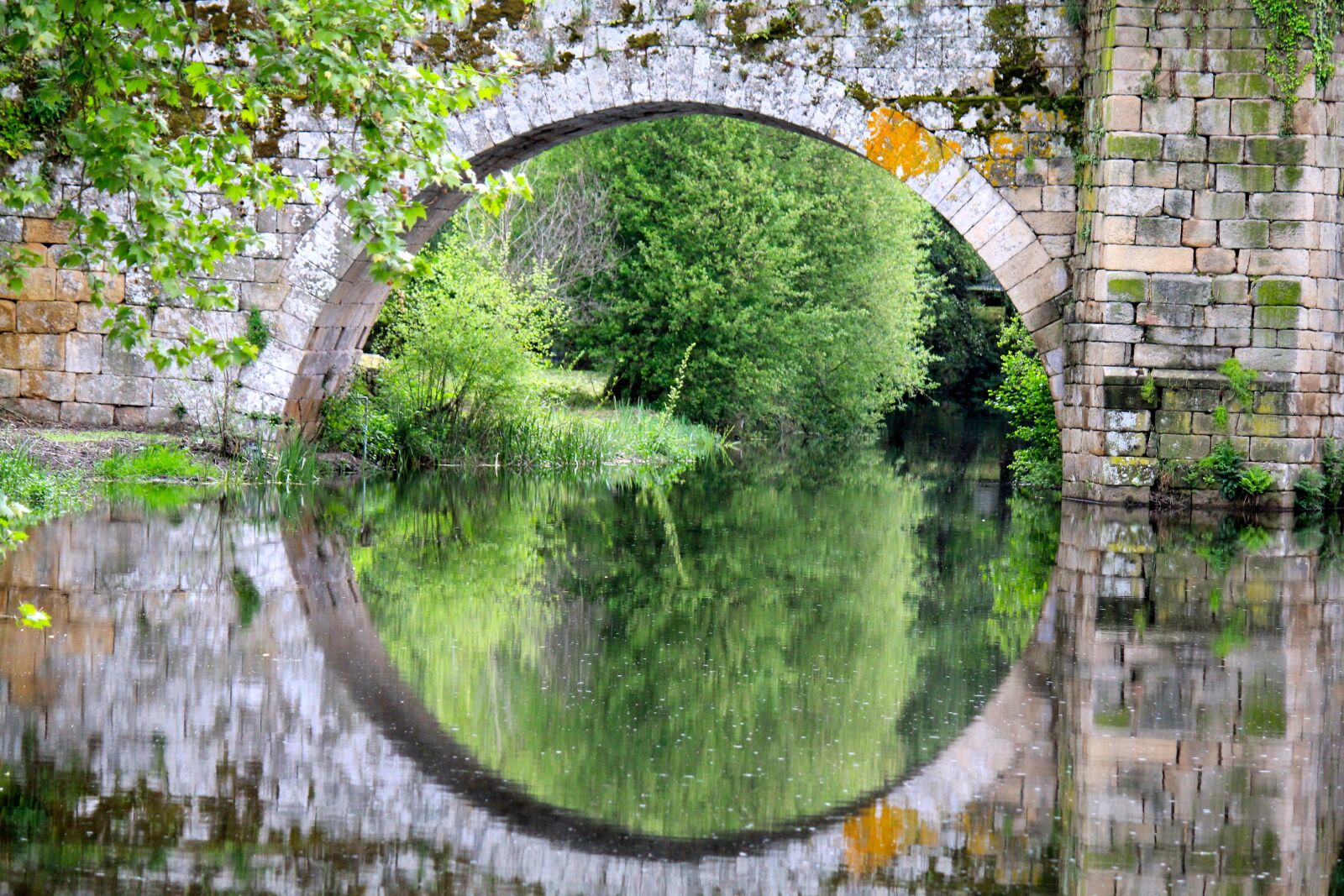 Canon EOS 550D (EOS Rebel T2i / EOS Kiss X4) sample photo. Bridge, river, allariz photography