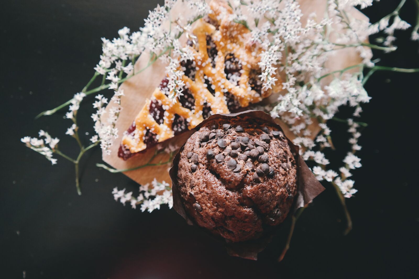 Samsung NX300 sample photo. Cupcake, muffin, pie photography