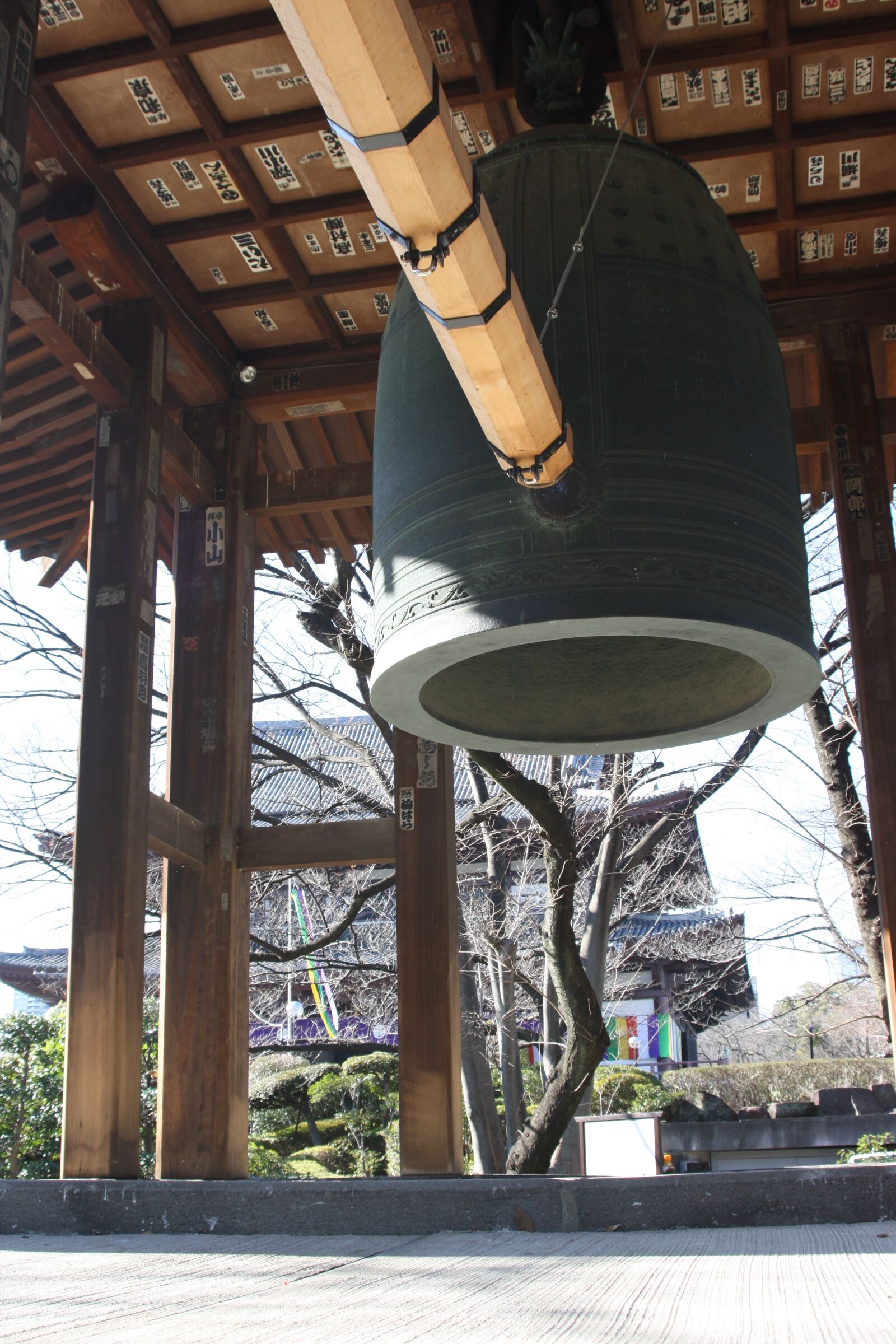 Canon EOS 1000D (EOS Digital Rebel XS / EOS Kiss F) sample photo. Japan, tokyo, bell photography