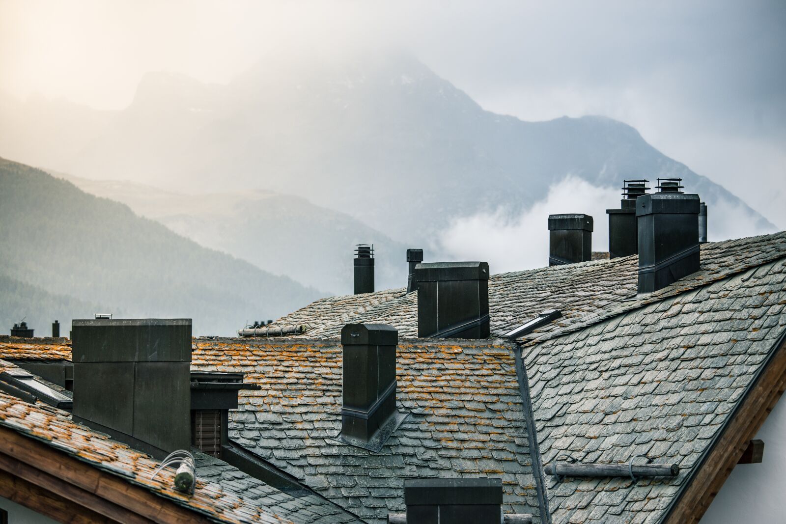 Canon EOS 6D + Canon EF 70-200mm F4L IS USM sample photo. Silvaplana, engadin, roof tiles photography