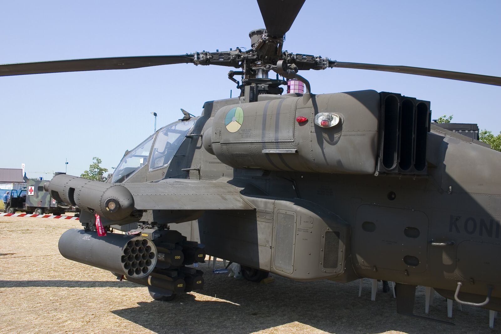 Canon EOS 300D (EOS Digital Rebel / EOS Kiss Digital) sample photo. Apache, helicopter, fighter photography