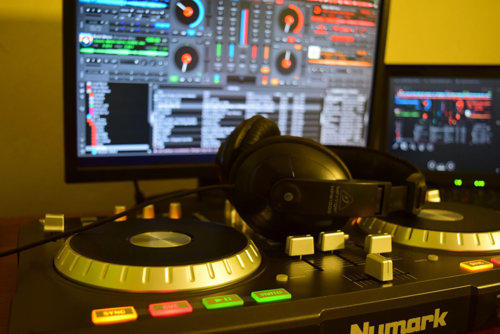 Nikon D3300 sample photo. Dj, music, party photography