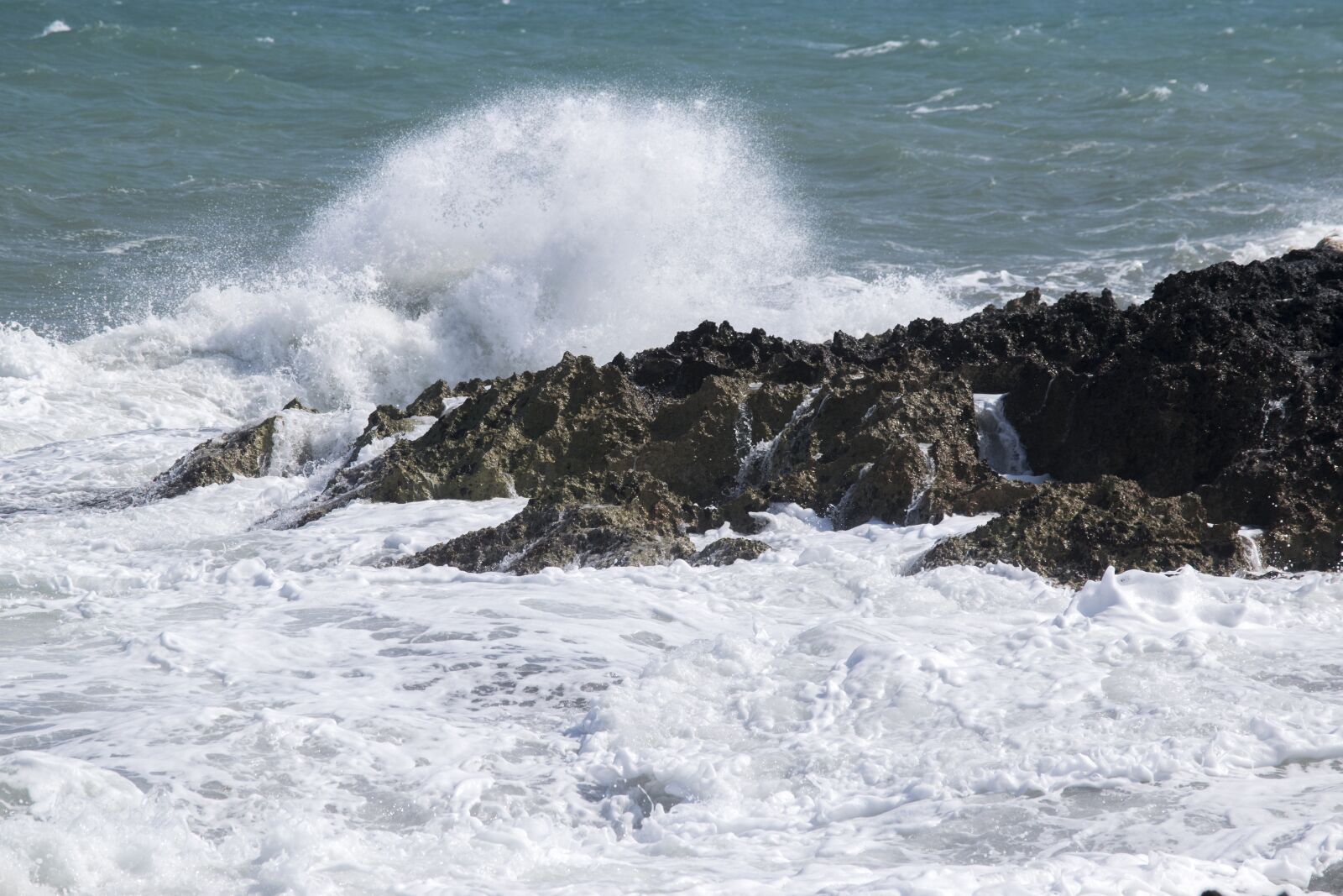 Nikon D5300 sample photo. Sea, rocks, cliffs photography