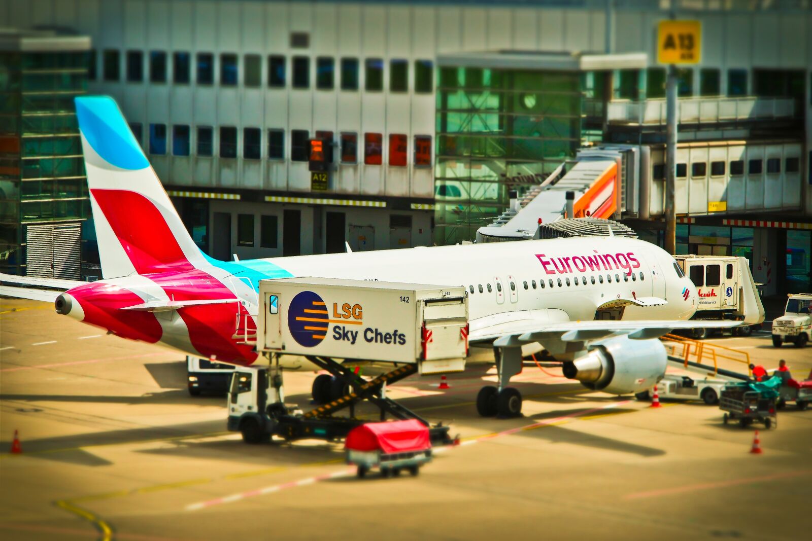 Olympus OM-D E-M10 sample photo. Aircraft, airport, departure photography