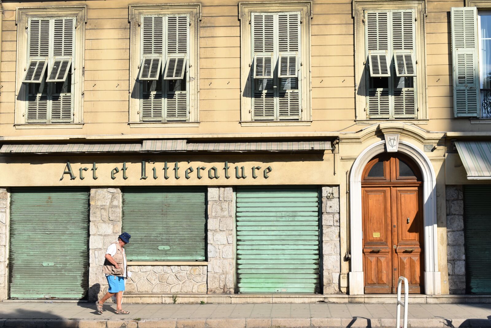 Nikon D5600 sample photo. Facade, shop, exterior photography