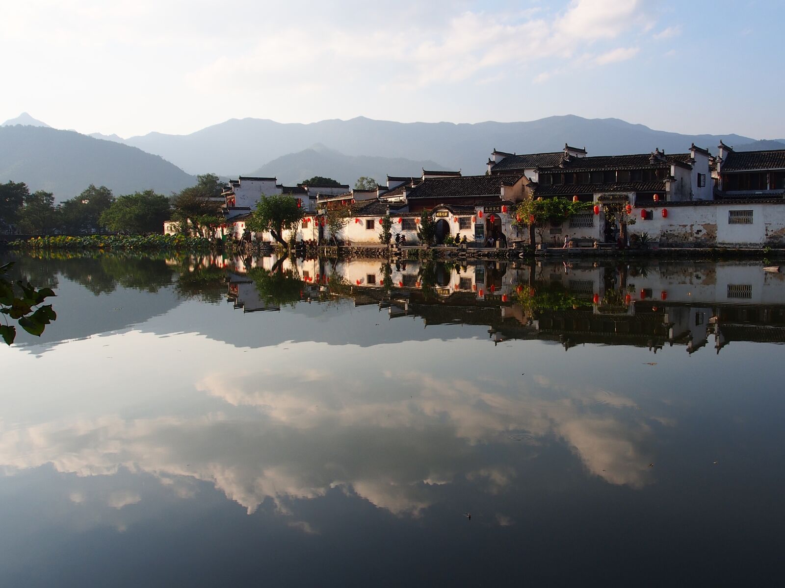 Olympus OM-D E-M5 sample photo. Hongcun china, chinese architecture photography