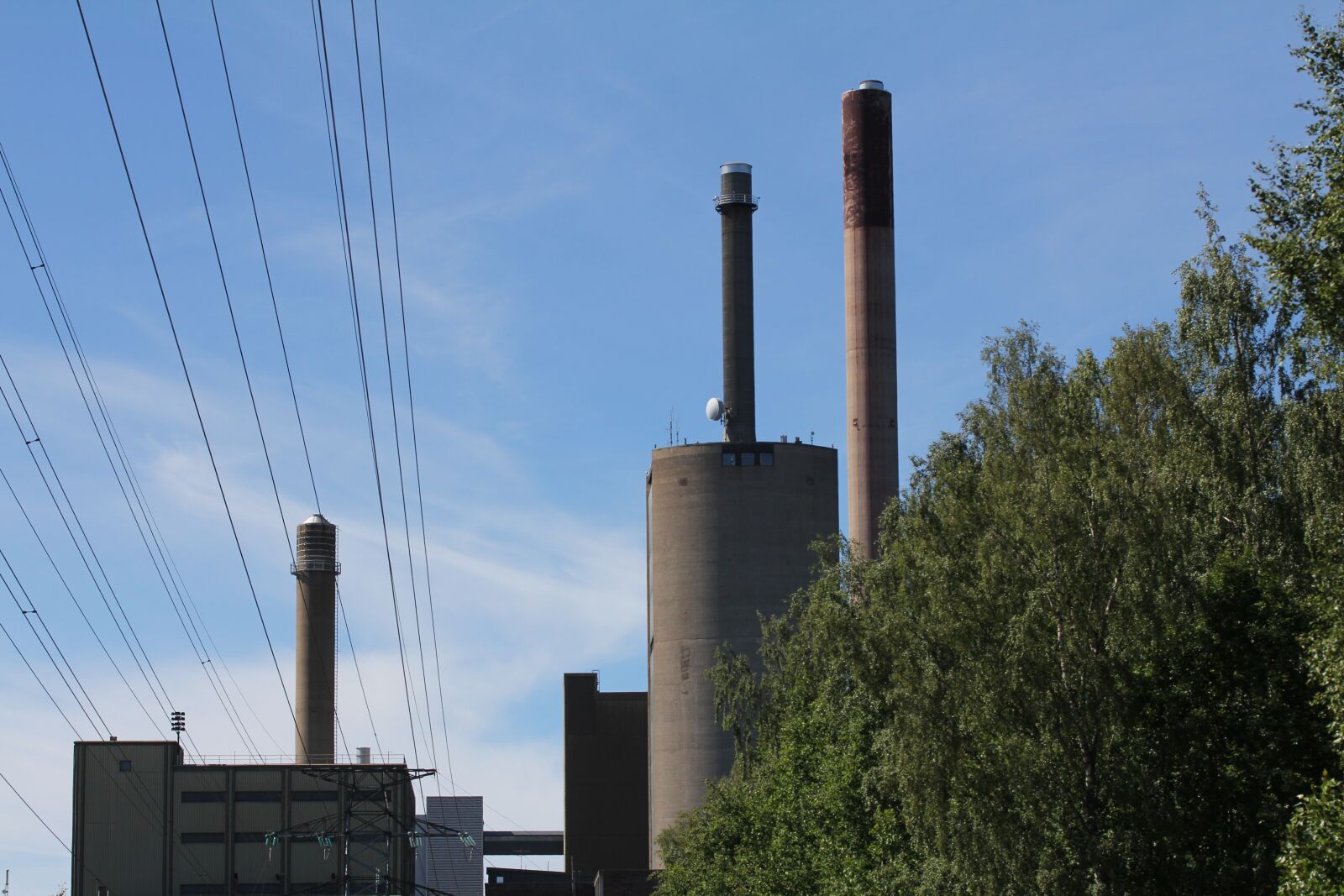 Индустрия дома. Трубы в архитектуре. Фабрика дымоходов. Factory Chimney. Завод небо.