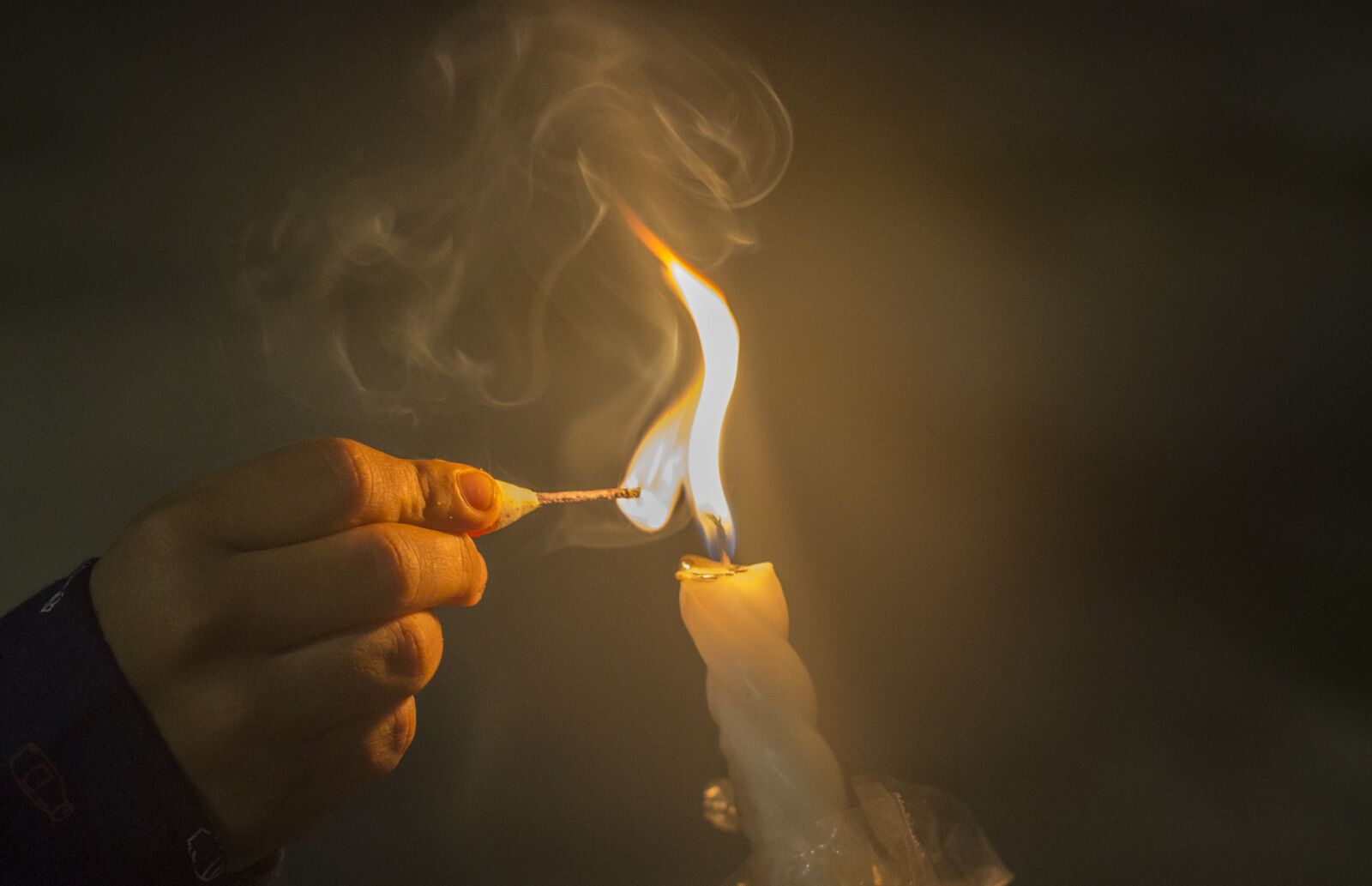 Canon EOS 70D + Canon EF 50mm F1.8 STM sample photo. Light, flame, fire photography